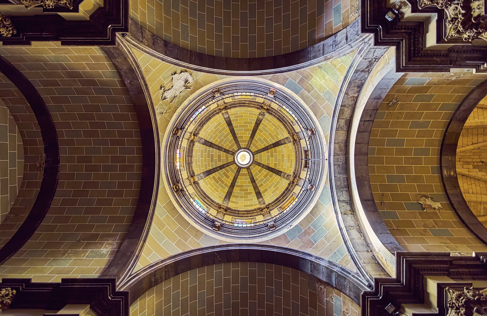 Tokina AT-X Pro 11-16mm F2.8 DX II sample photo. Capilla del santísimo - iglesia prioral de san pedro de reus photography