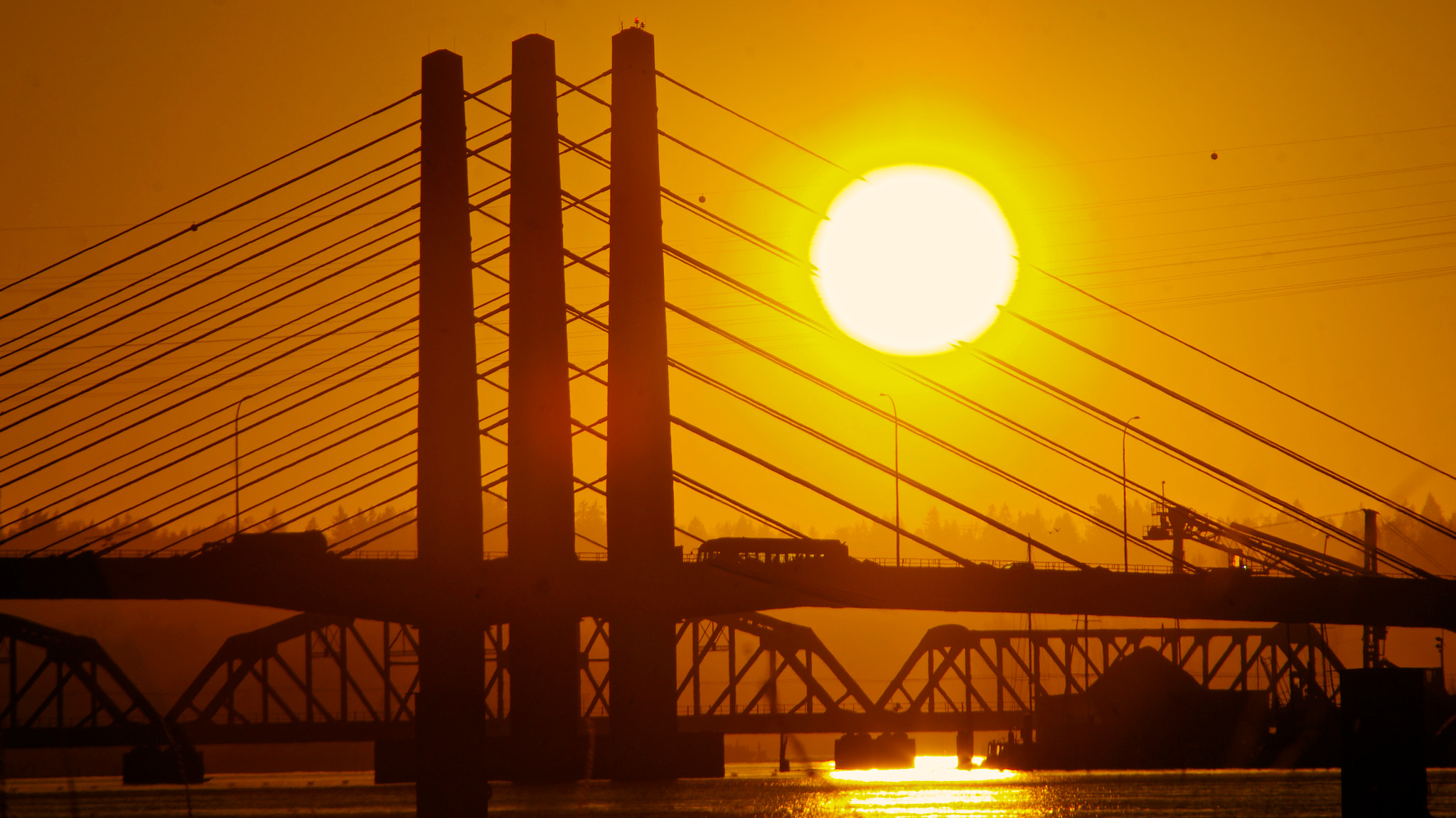 smc PENTAX-FA J 75-300mm F4.5-5.8 AL sample photo. Crossing lines photography
