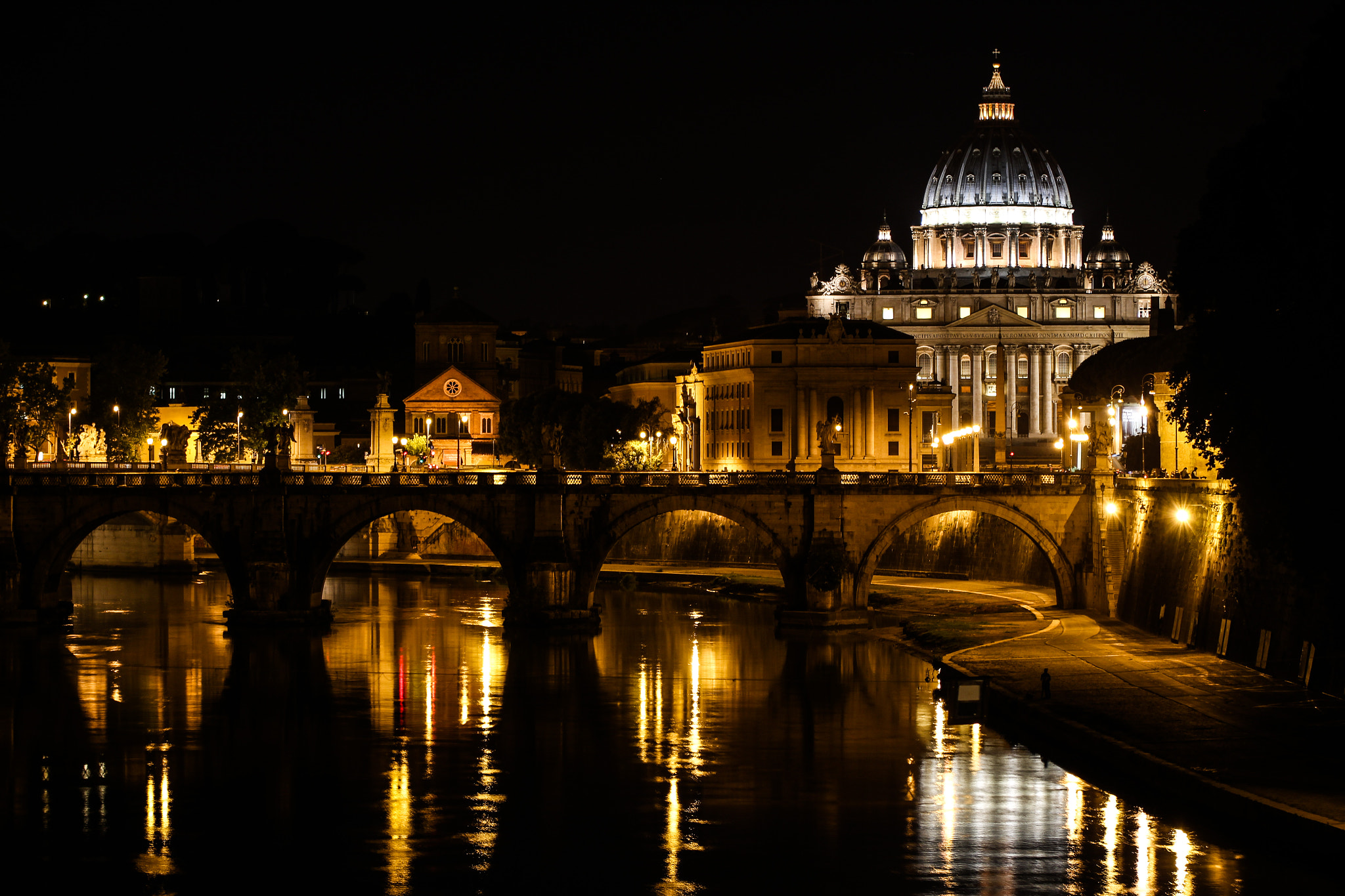 Sigma 70-200mm F2.8 EX DG OS HSM sample photo. La notte di roma photography