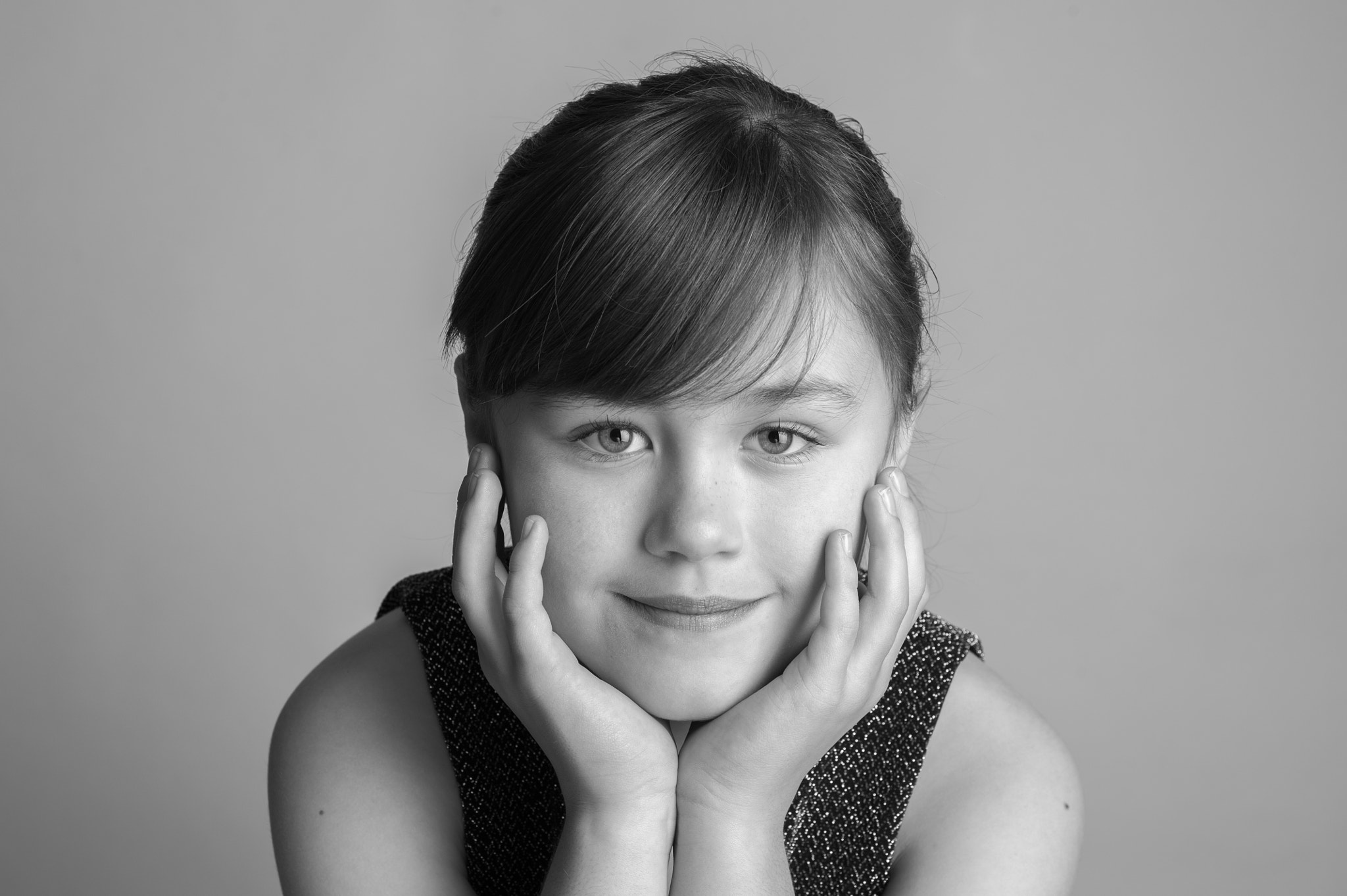 Nikon D4S + Nikon AF Nikkor 50mm F1.8D sample photo. Lacey in mono photography