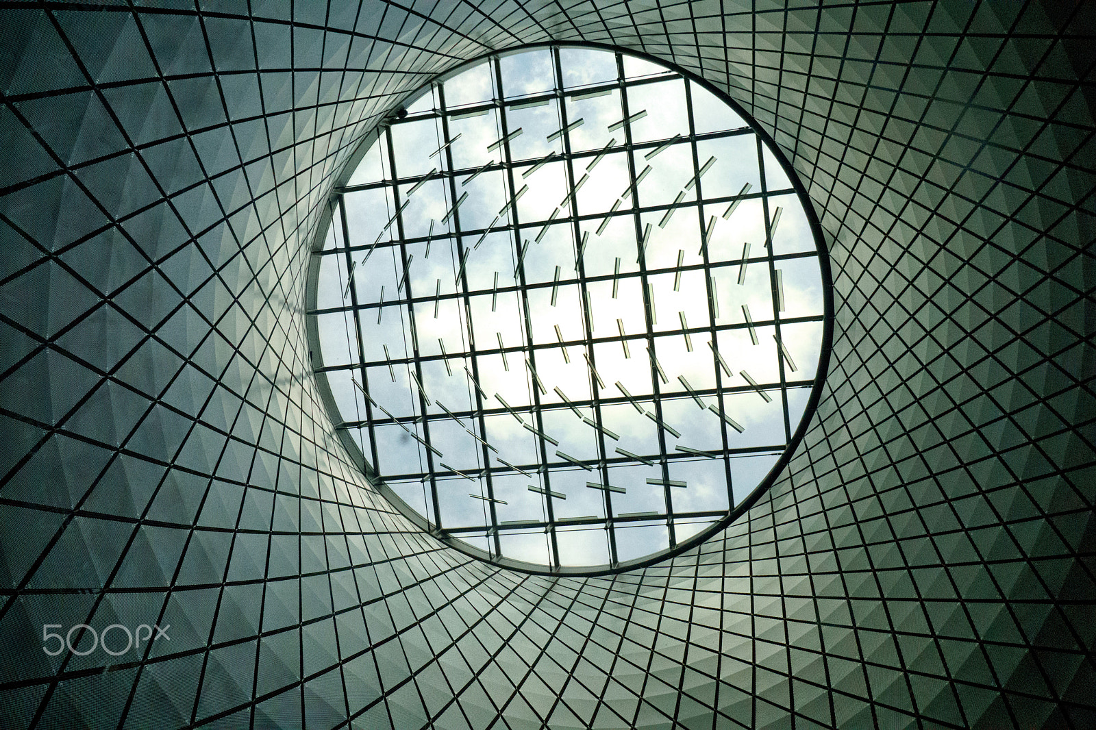 Sony DT 16-105mm F3.5-5.6 sample photo. Fulton station photography
