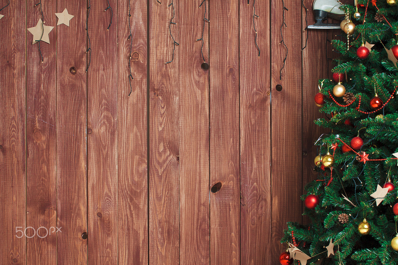 Canon EOS 50D + Sigma 50mm F1.4 EX DG HSM sample photo. Christmas tree on wooden background photography