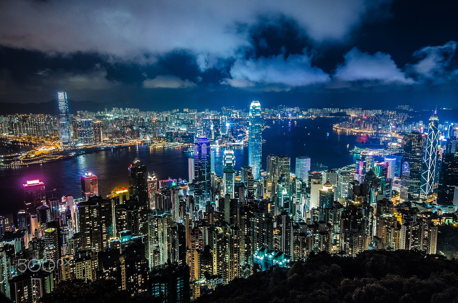 Nikon AF-S Nikkor 16-35mm F4G ED VR sample photo. City lights photography
