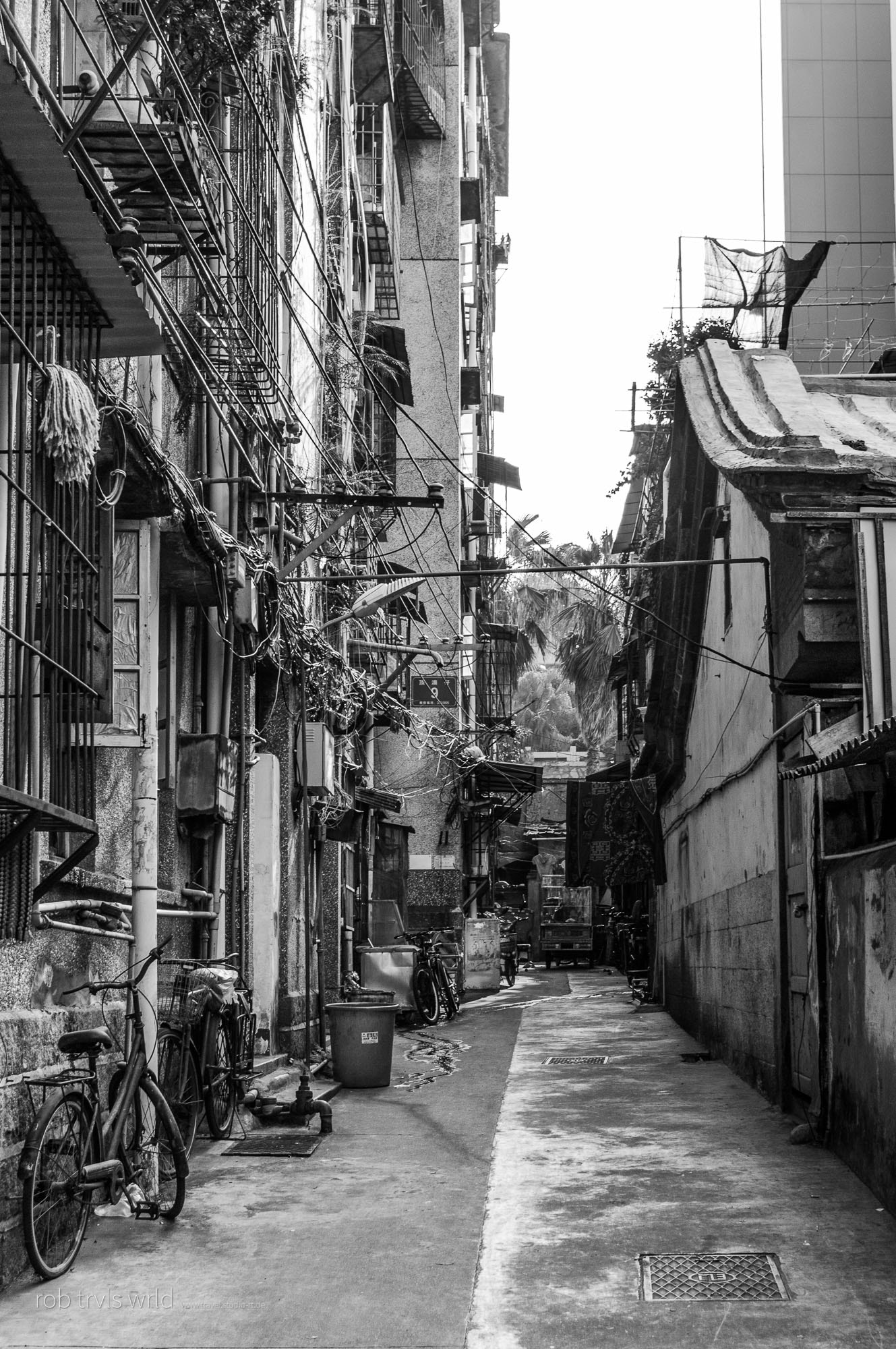 Pentax K-7 sample photo. Xiamen alley photography