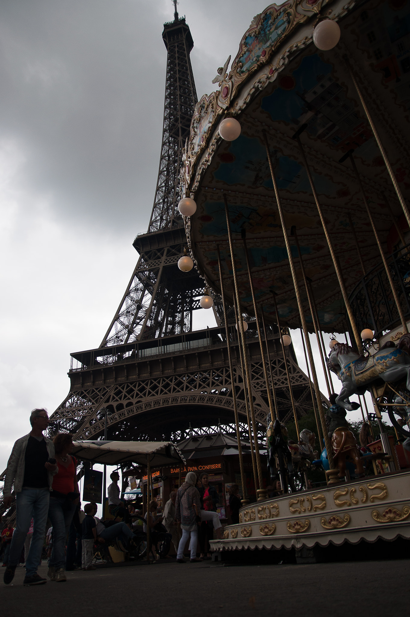 Sigma 17-70mm F2.8-4 DC Macro OS HSM sample photo. Paris photography