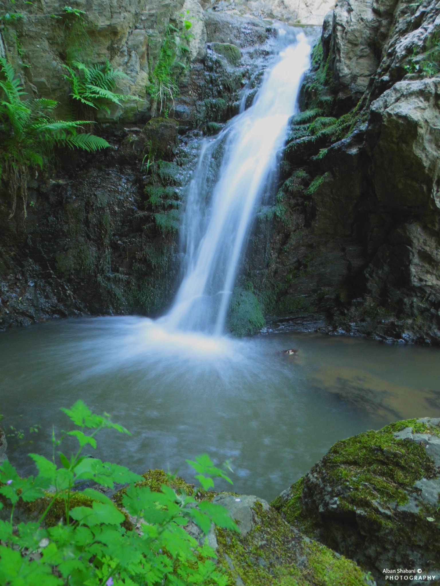MEDION MD86929 sample photo. Waterfall / ujevare photography