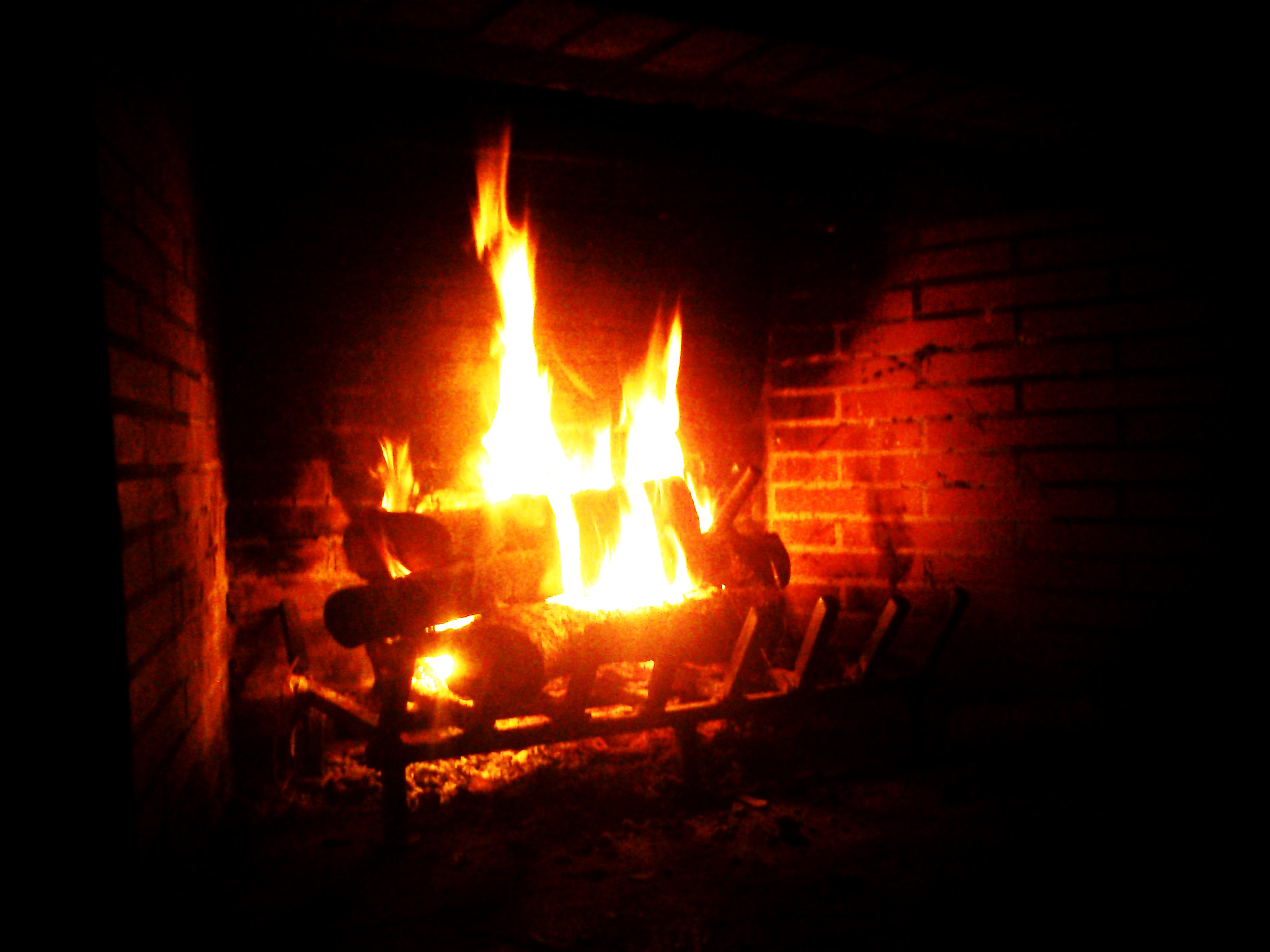 Sony Ericsson Xperia neo V sample photo. A little fire!!!! photography