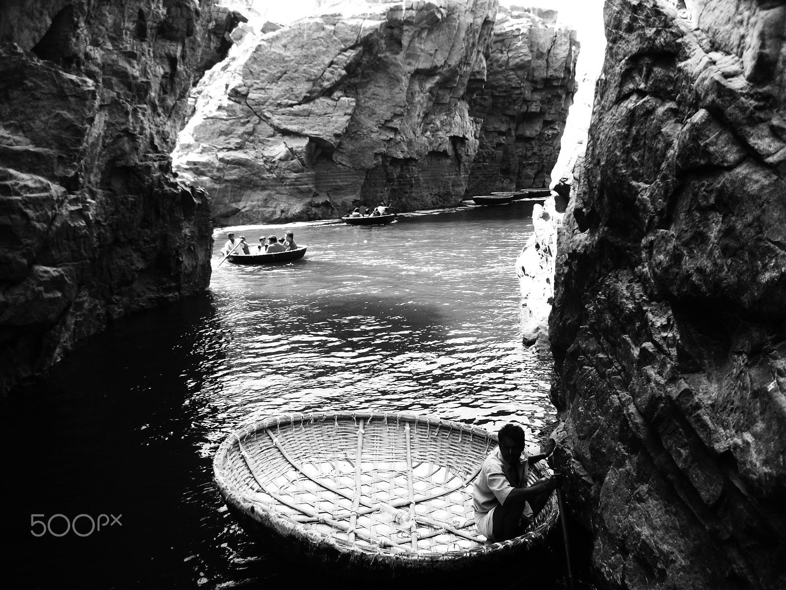 Fujifilm FinePix AV100 sample photo. Boat ride in rock vally photography