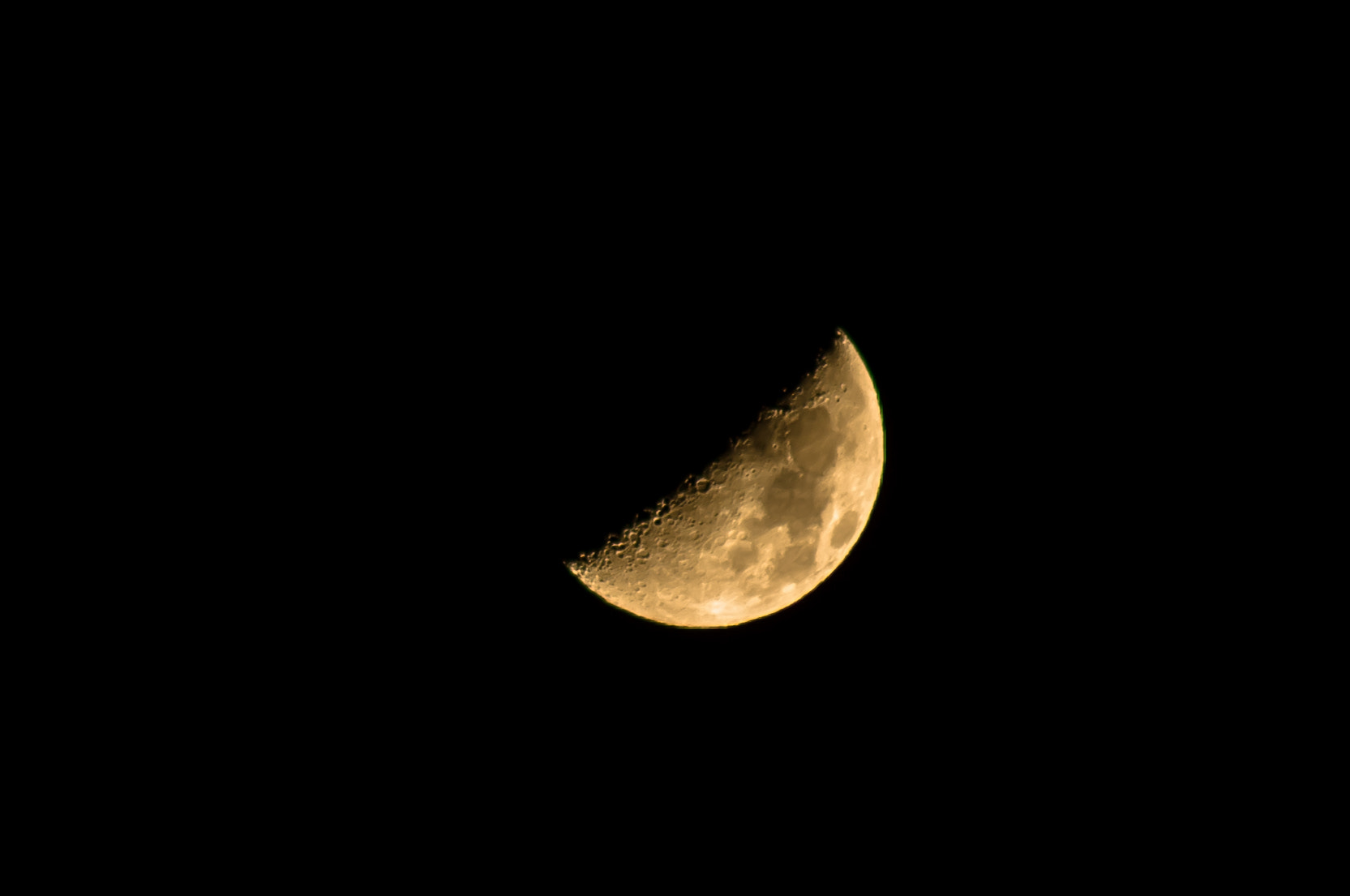 Tamron AF 70-300mm F4-5.6 Di LD Macro sample photo. Lune du nov photography