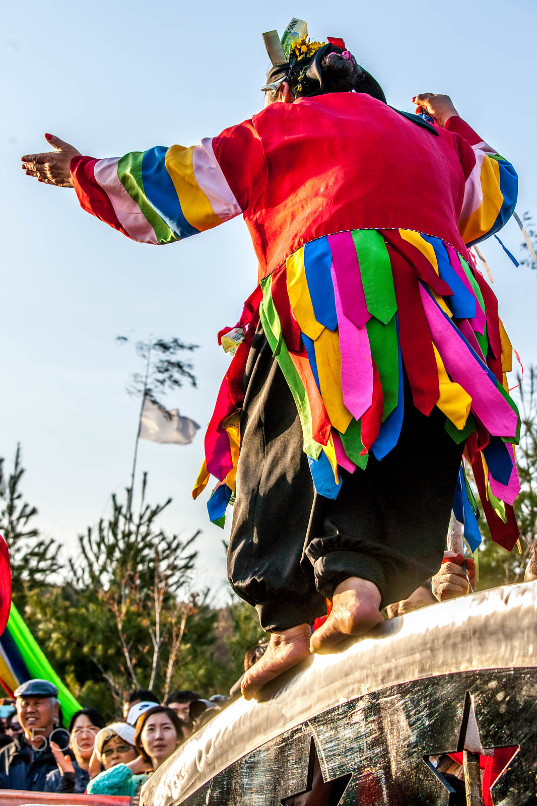 Sony Alpha DSLR-A900 + Sony 70-400mm F4-5.6 G SSM sample photo. 작두타기 the female shaman danced on the blade of the photography