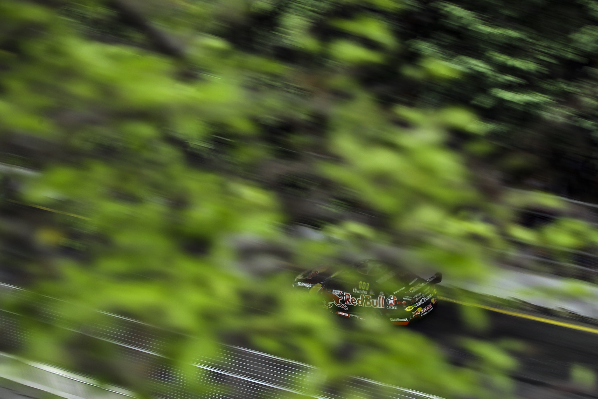 Canon EOS-1D Mark IV sample photo. Craig lowndes of red bull racing australia photography