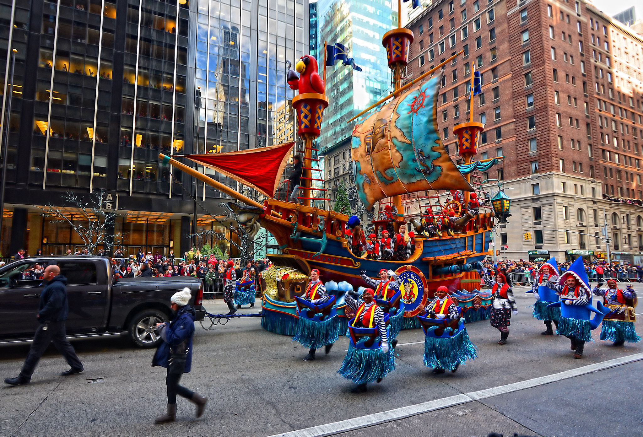 FSA-L2, EDG 65, 800mm F13 G sample photo. Macy's thanksgiving parade nyc 2015 photography