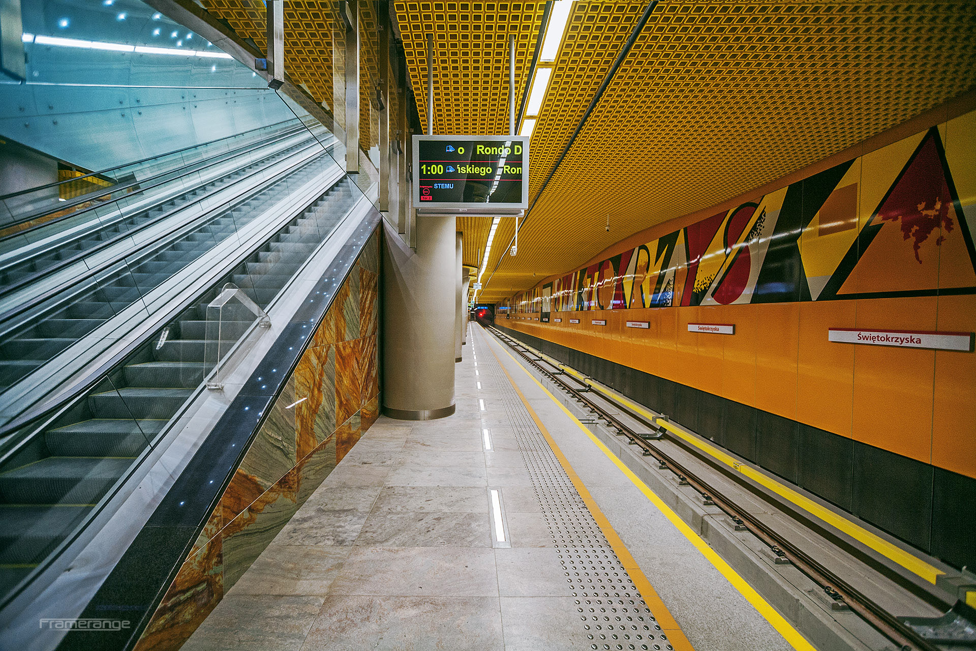 Canon EF-S 10-22mm F3.5-4.5 USM sample photo. Subway in warsaw iii photography
