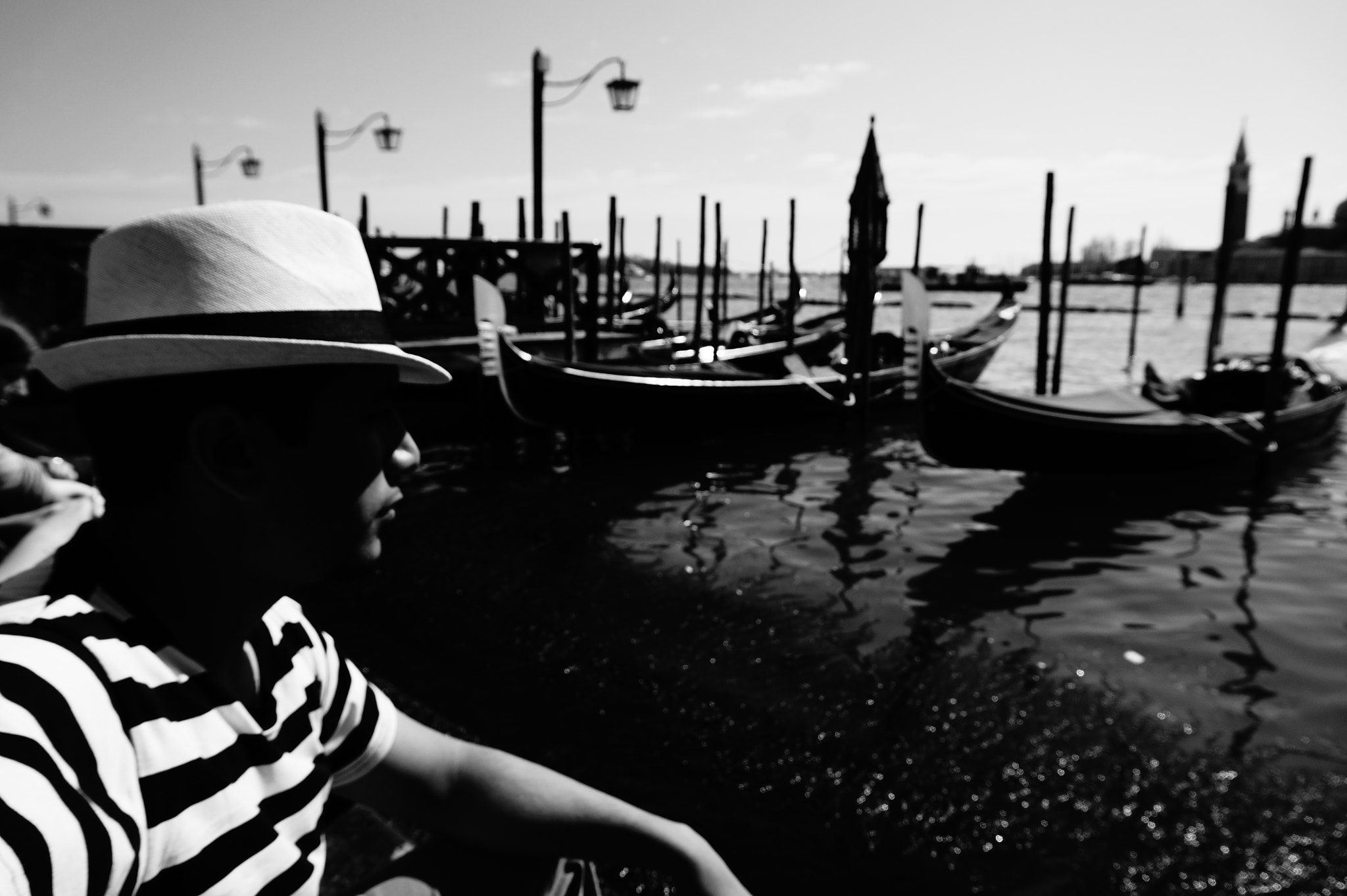 Sony E 16-50mm F3.5-5.6 PZ OSS sample photo. When in rome... photography
