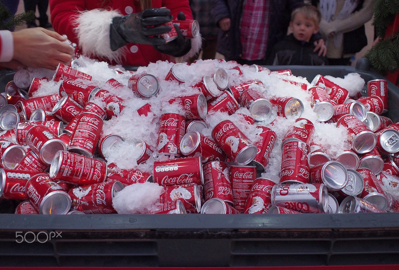 Olympus M.Zuiko Digital 17mm F2.8 Pancake sample photo. Coca cola christmas truck photography