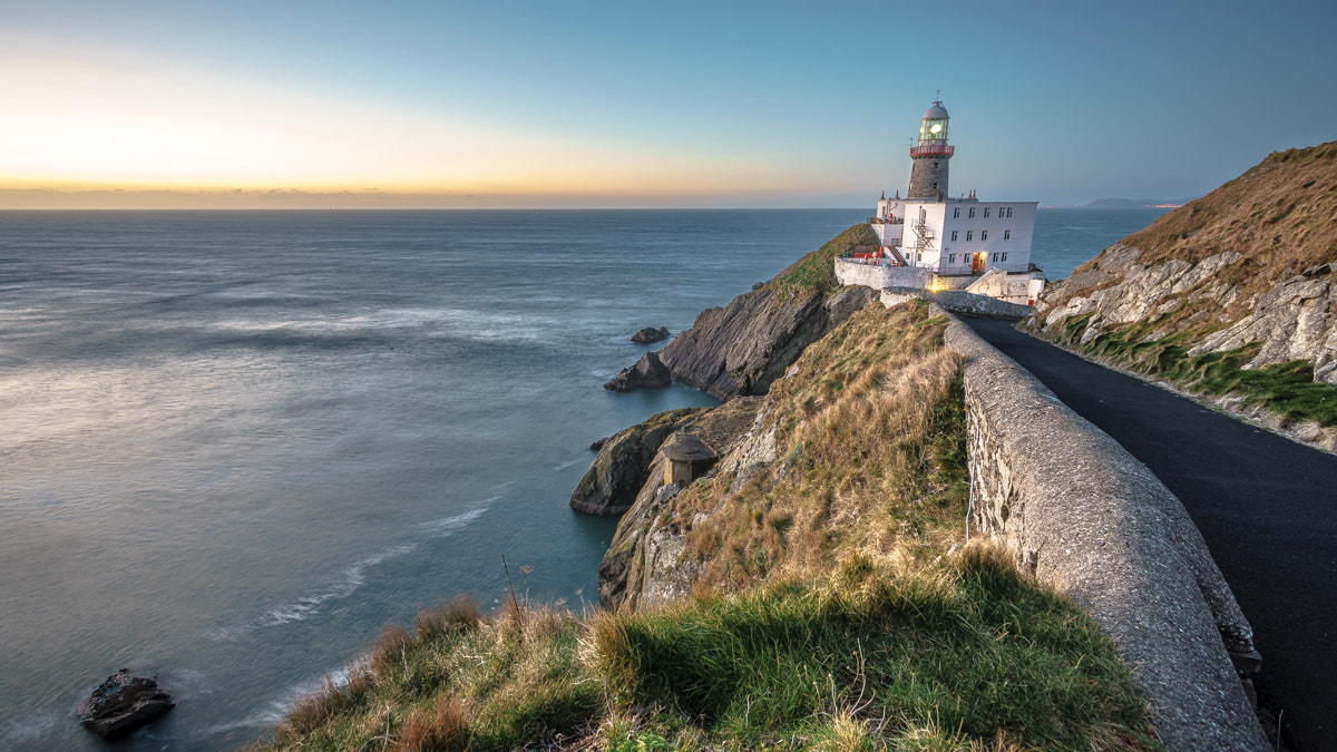 Sony a7 + Minolta AF 17-35mm F2.8-4 (D) sample photo. Baily lighthouse - dublin, ireland - seascape photography photography