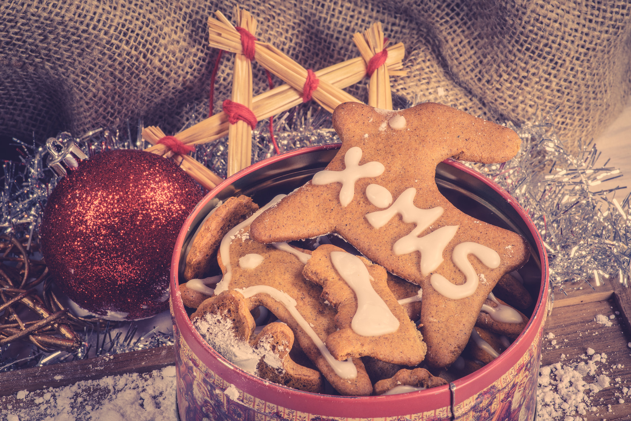 Sony a7R + Minolta AF 100mm F2.8 Macro [New] sample photo. Homemade cookies in a tin photography