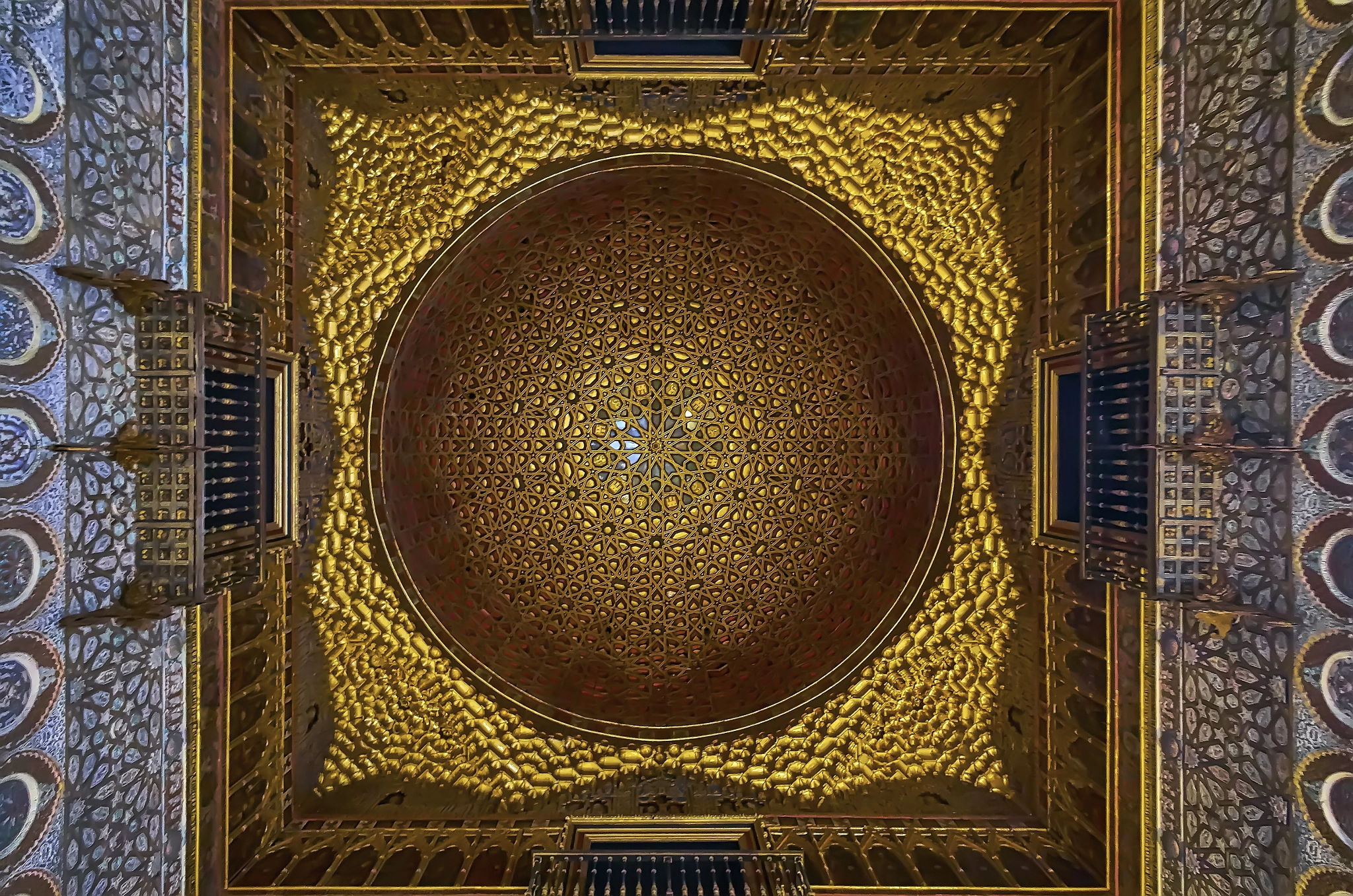 Fujifilm X-E1 sample photo. Cúpula del salón de embajadores de los reales alcázares de sevilla photography