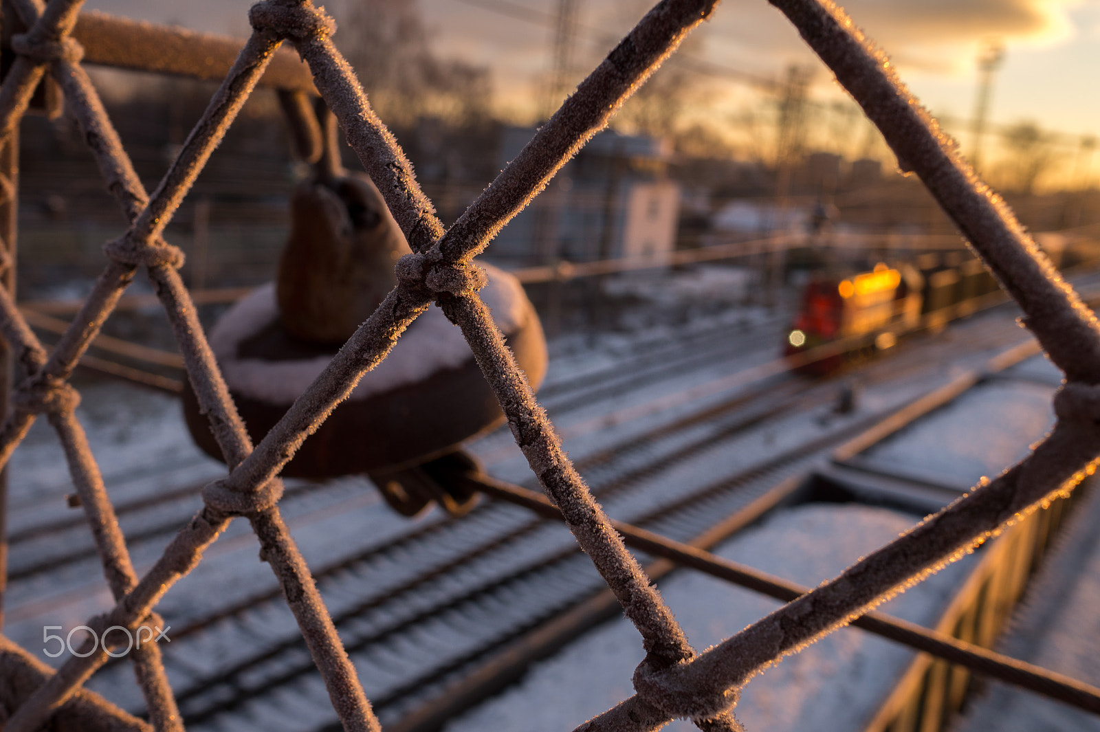 Sony Alpha a5000 (ILCE 5000) + Sony Sonnar T* E 24mm F1.8 ZA sample photo. Sunrise train photography