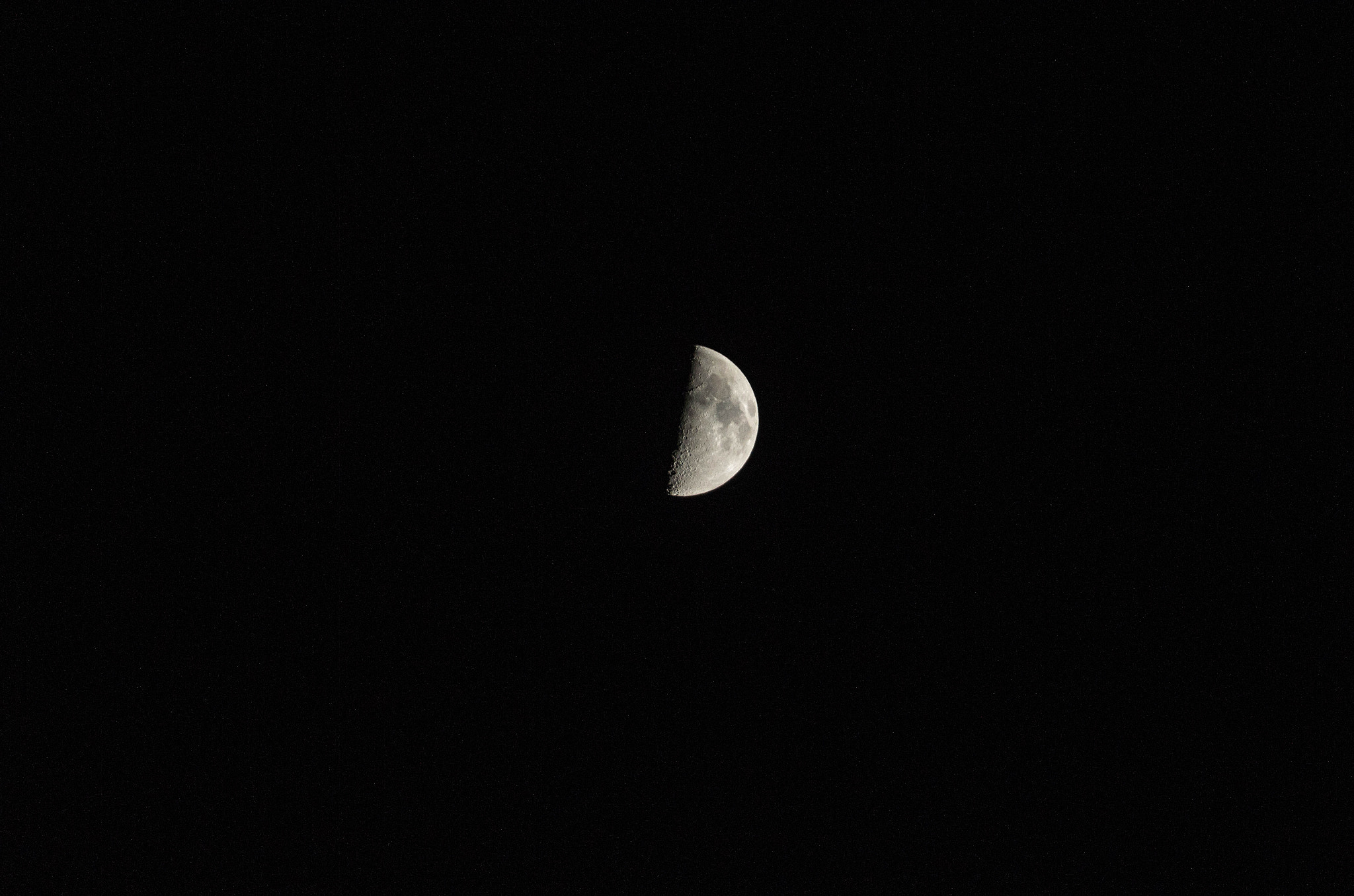 Pentax K-30 sample photo. Half moon photography