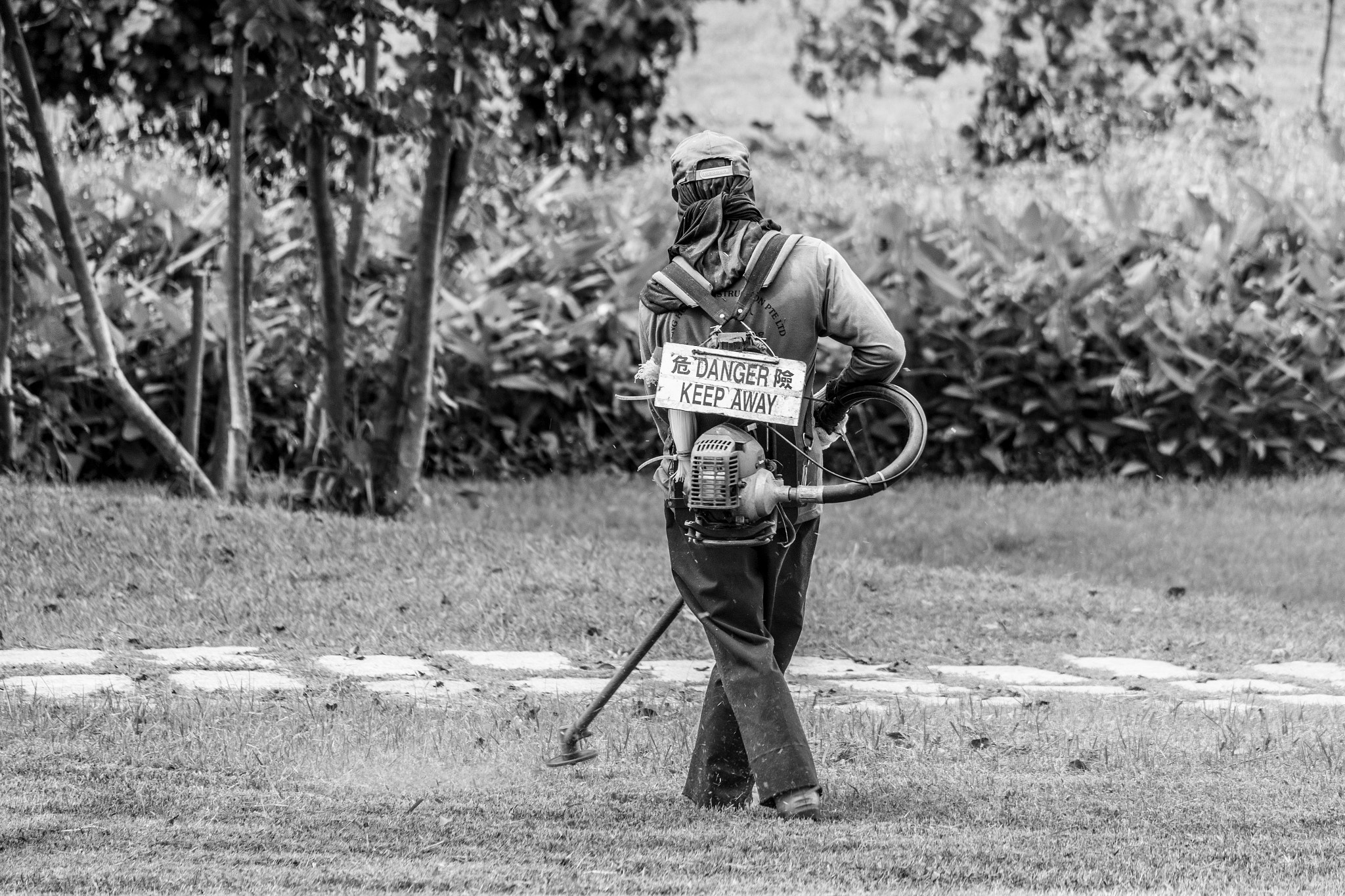 Samsung NX300M + Samsung NX 50-200mm F4-5.6 ED OIS sample photo. Danger - keep away photography