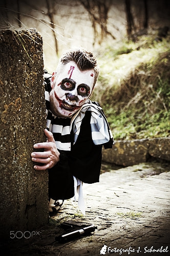 Nikon D5000 + Sigma 70-200mm F2.8 EX DG OS HSM sample photo. Clown from hell photography