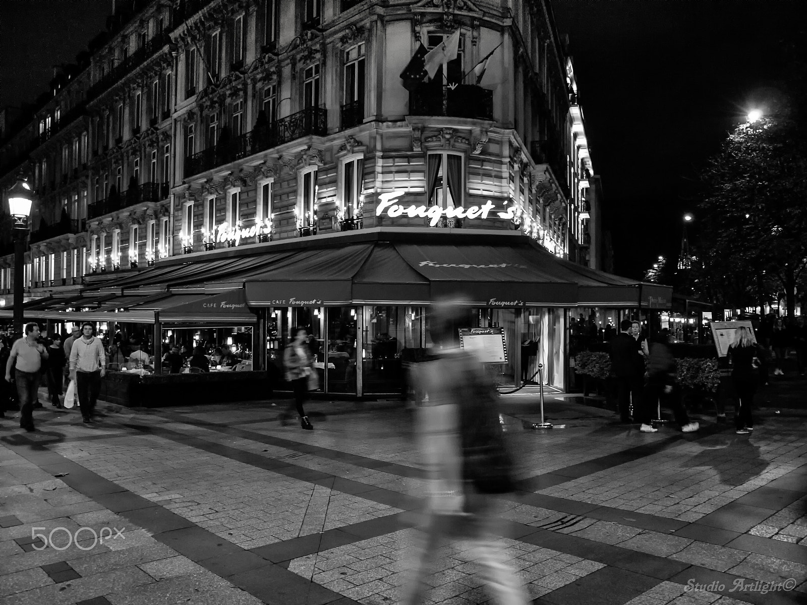 Panasonic Lumix DMC-L10 sample photo. Le fouquet's by artlight photography