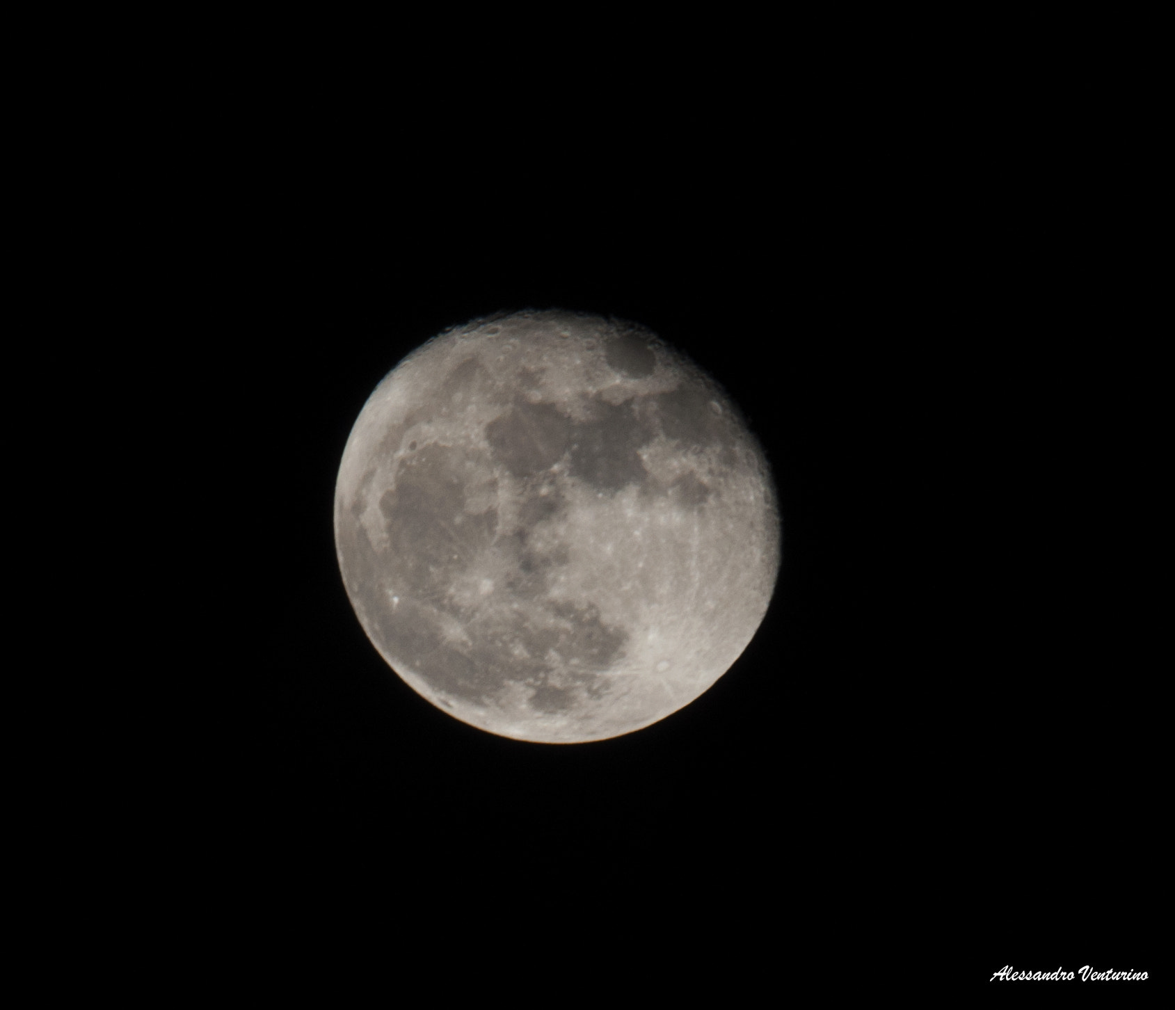 Sigma 120-400mm F4.5-5.6 DG OS HSM sample photo. Luna calante photography