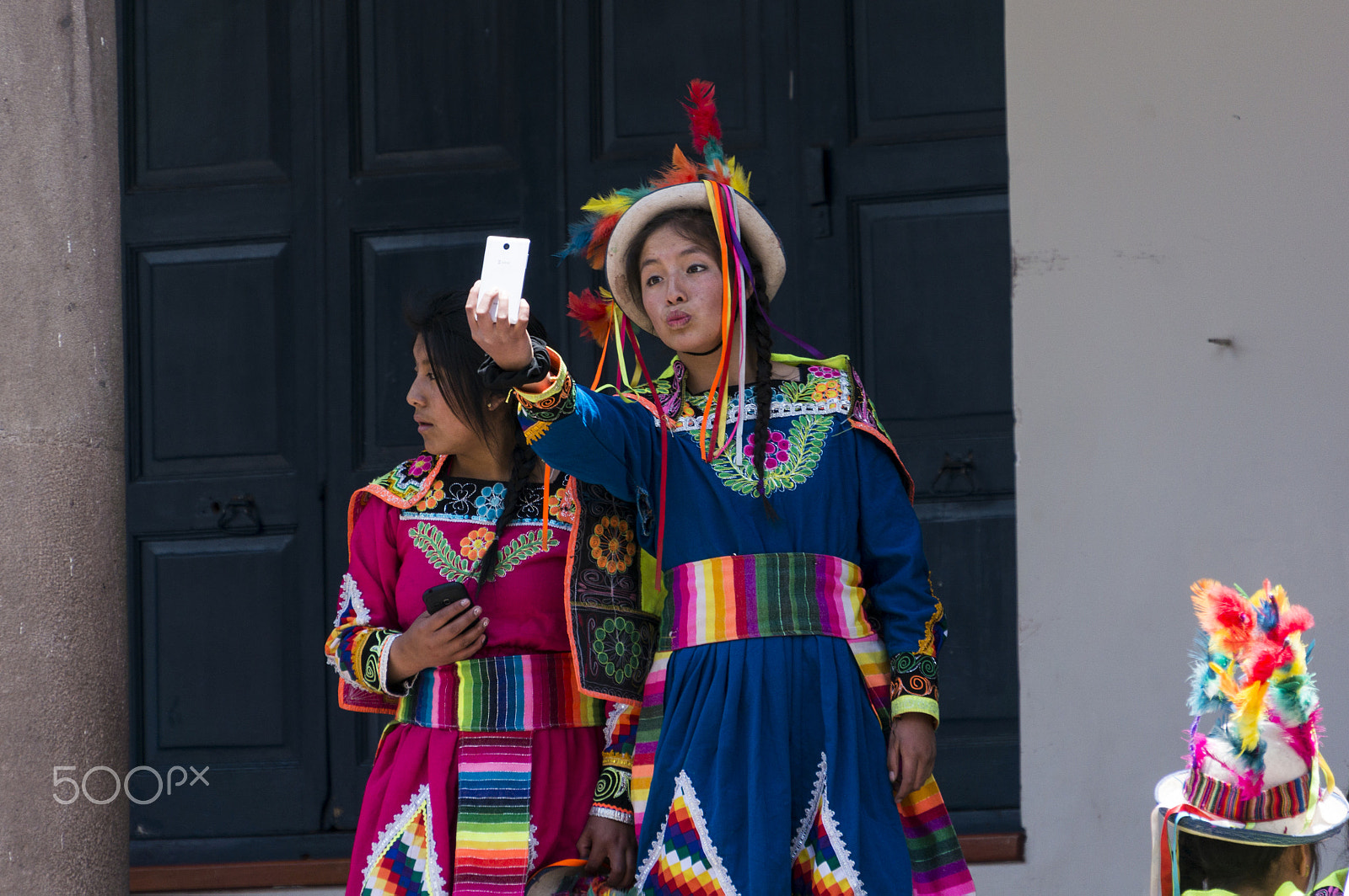 Sony E 18-200mm F3.5-6.3 OSS sample photo. Selfie das cholitas. photography
