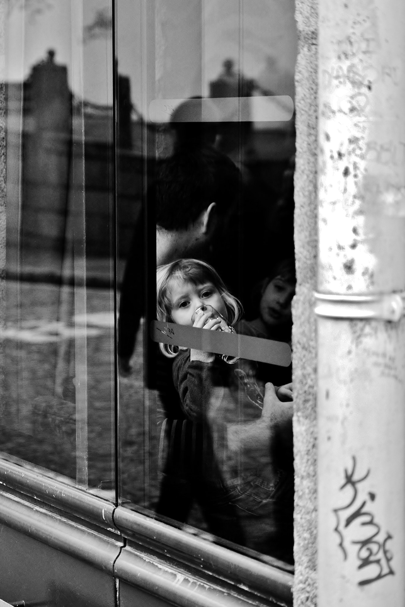 Pentax K-x sample photo. Looking outside photography