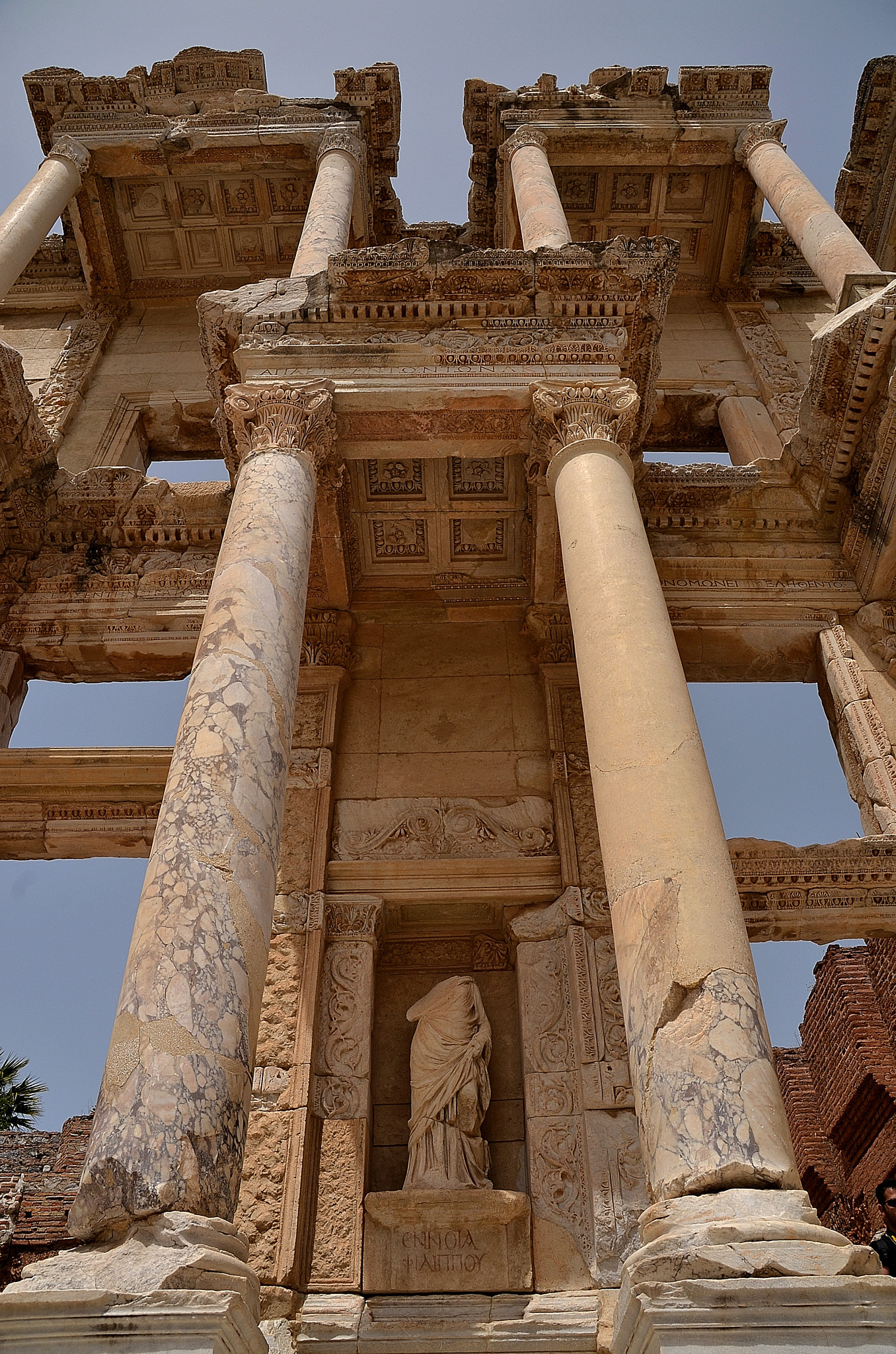 Nikon D5100 + Sigma 18-200mm F3.5-6.3 DC sample photo. Ancient library photography