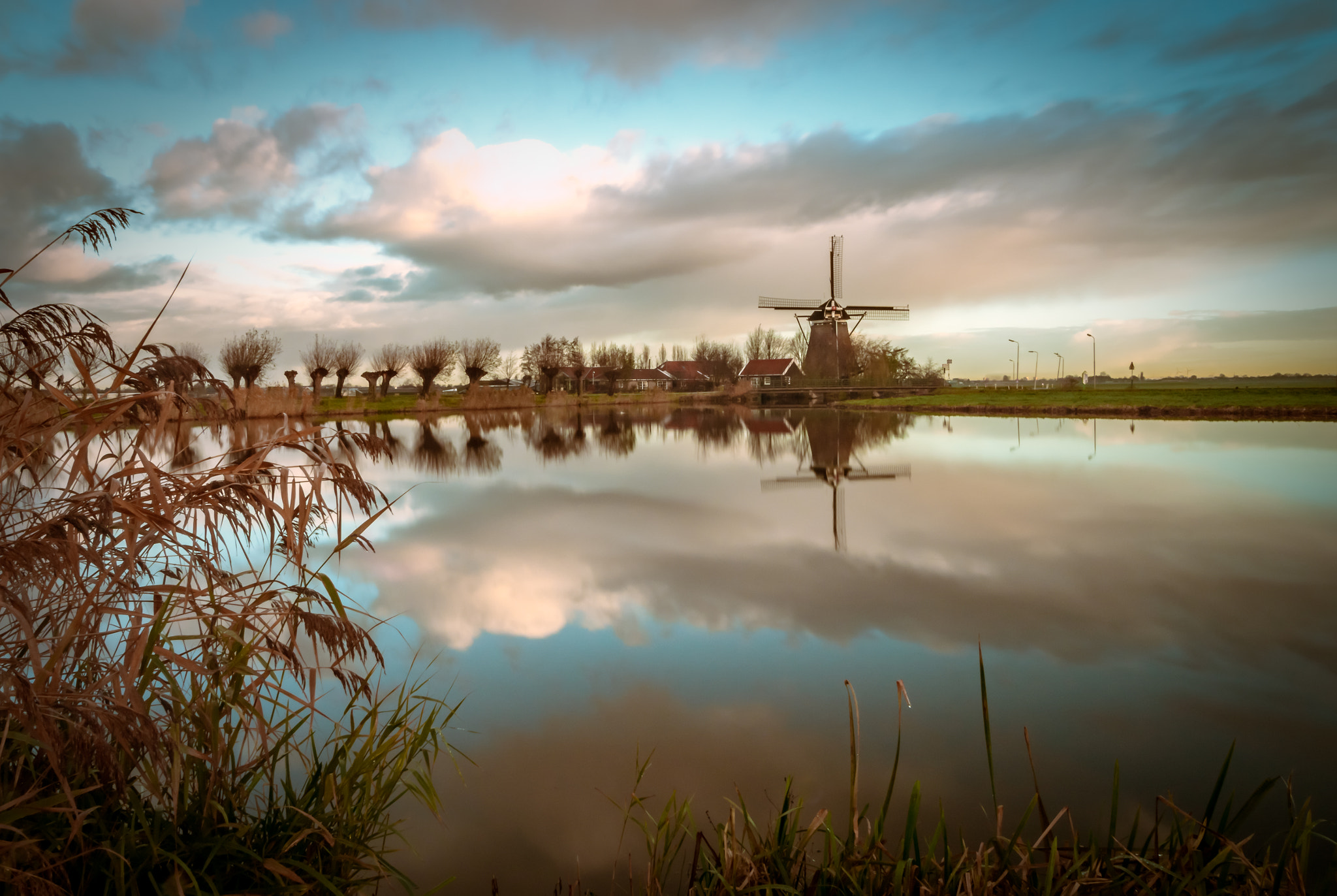 Sony SLT-A58 + Sigma 10-20mm F3.5 EX DC HSM sample photo. Windmill de valk photography