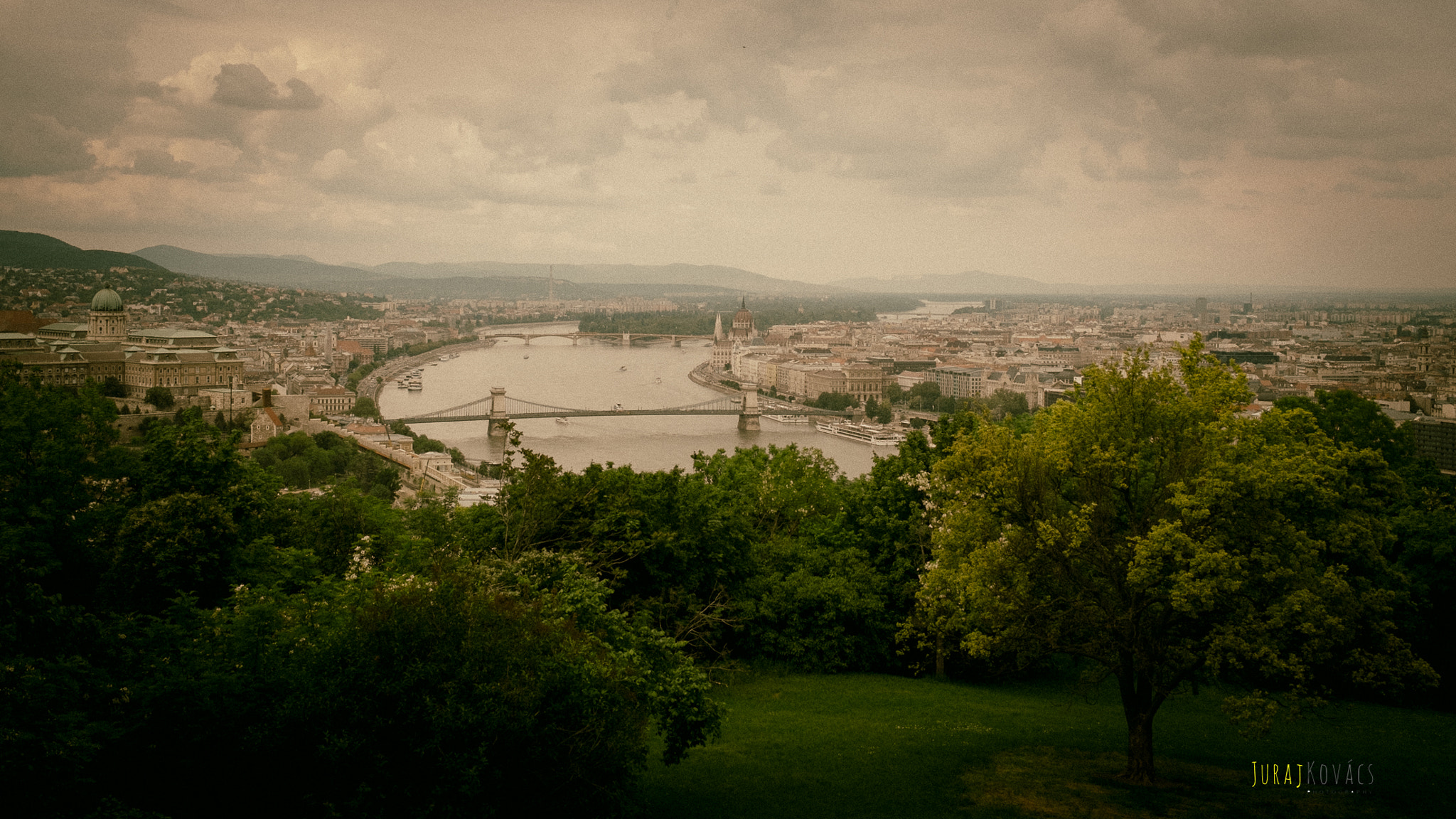 Fujifilm X-E1 + Fujifilm XF 23mm F1.4 R sample photo. Budapest photography
