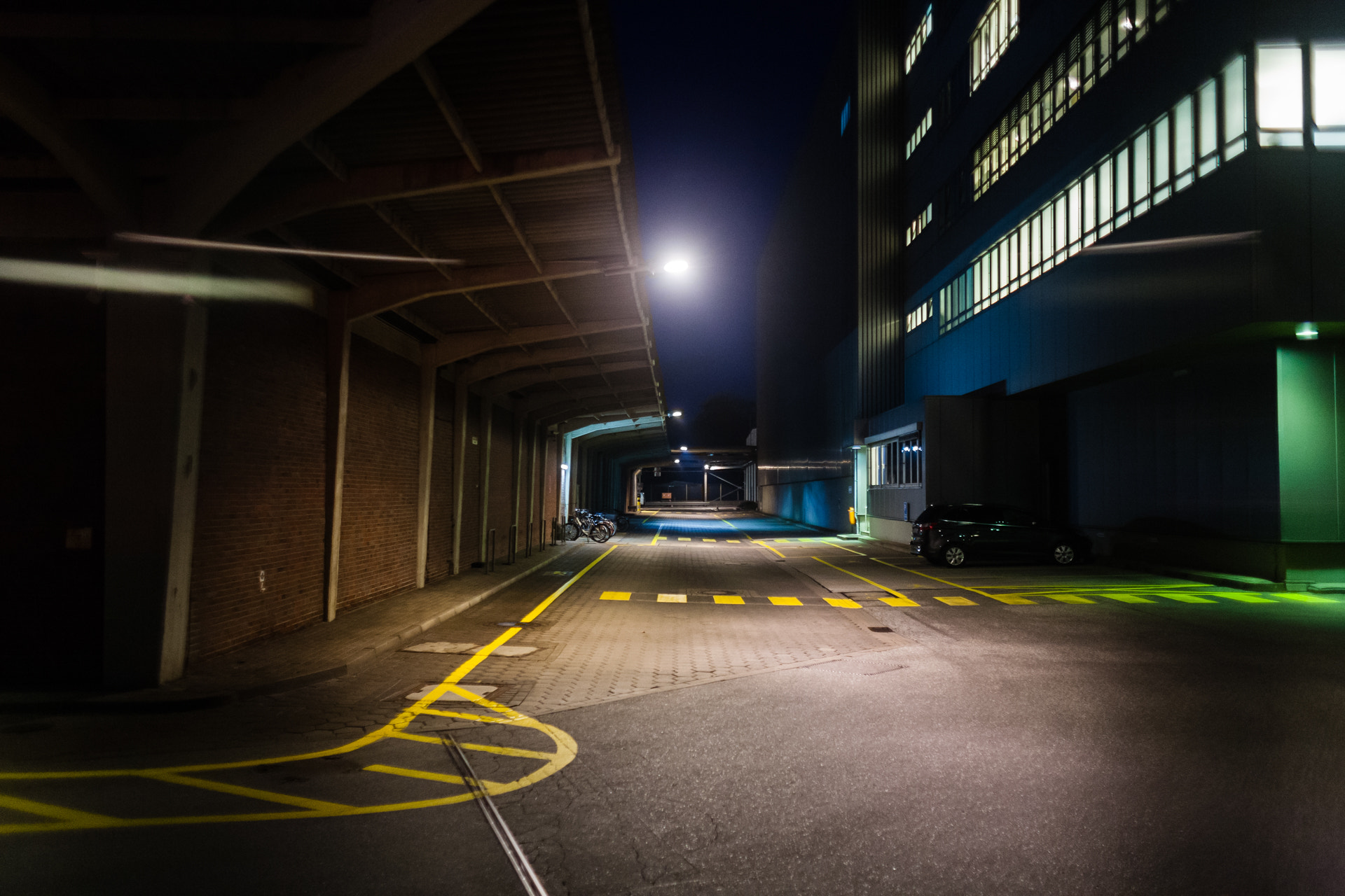 Canon EOS 5D + Canon EF 28mm F1.8 USM sample photo. Colours of the night photography