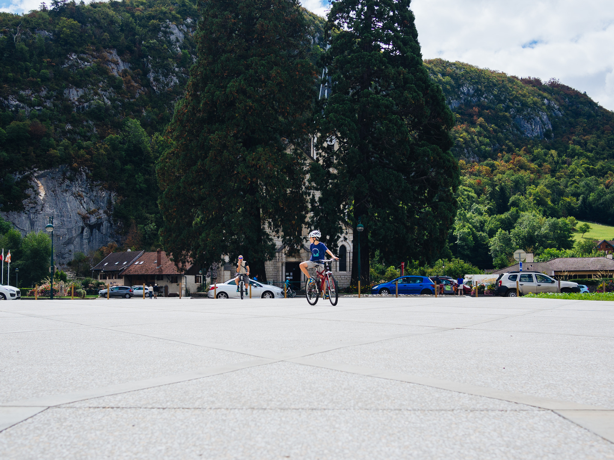 Olympus PEN E-P5 + Panasonic Lumix G 20mm F1.7 ASPH sample photo. Church photography