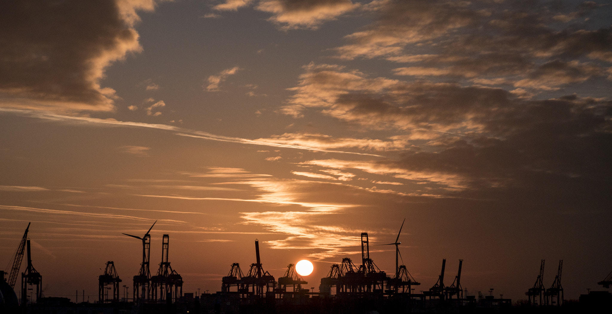 Panasonic Lumix G Vario 45-200mm F4-5.6 OIS sample photo. Winter sunset sky photography