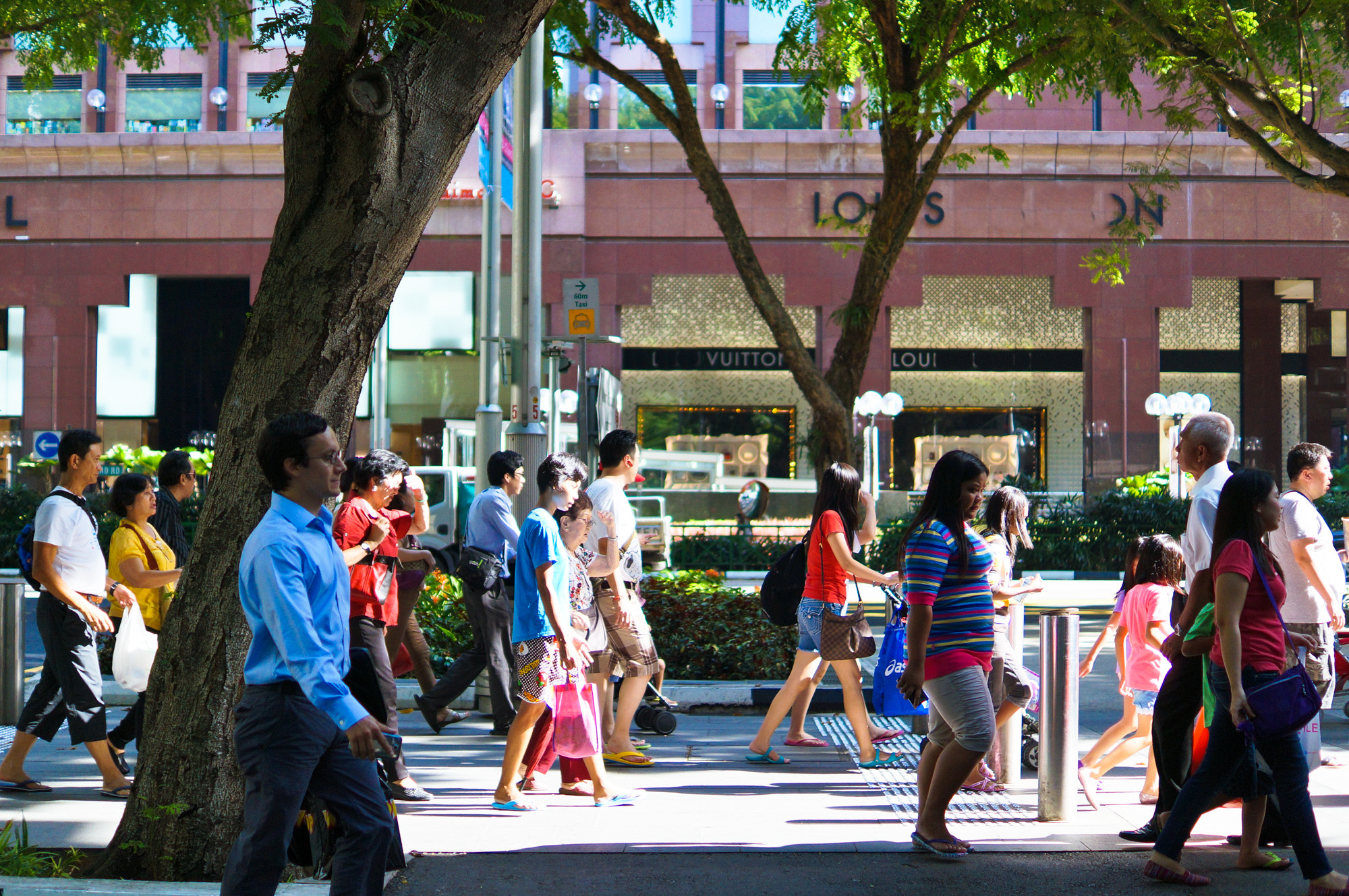 Sony DT 35mm F1.8 SAM sample photo. Shopping in singapore photography