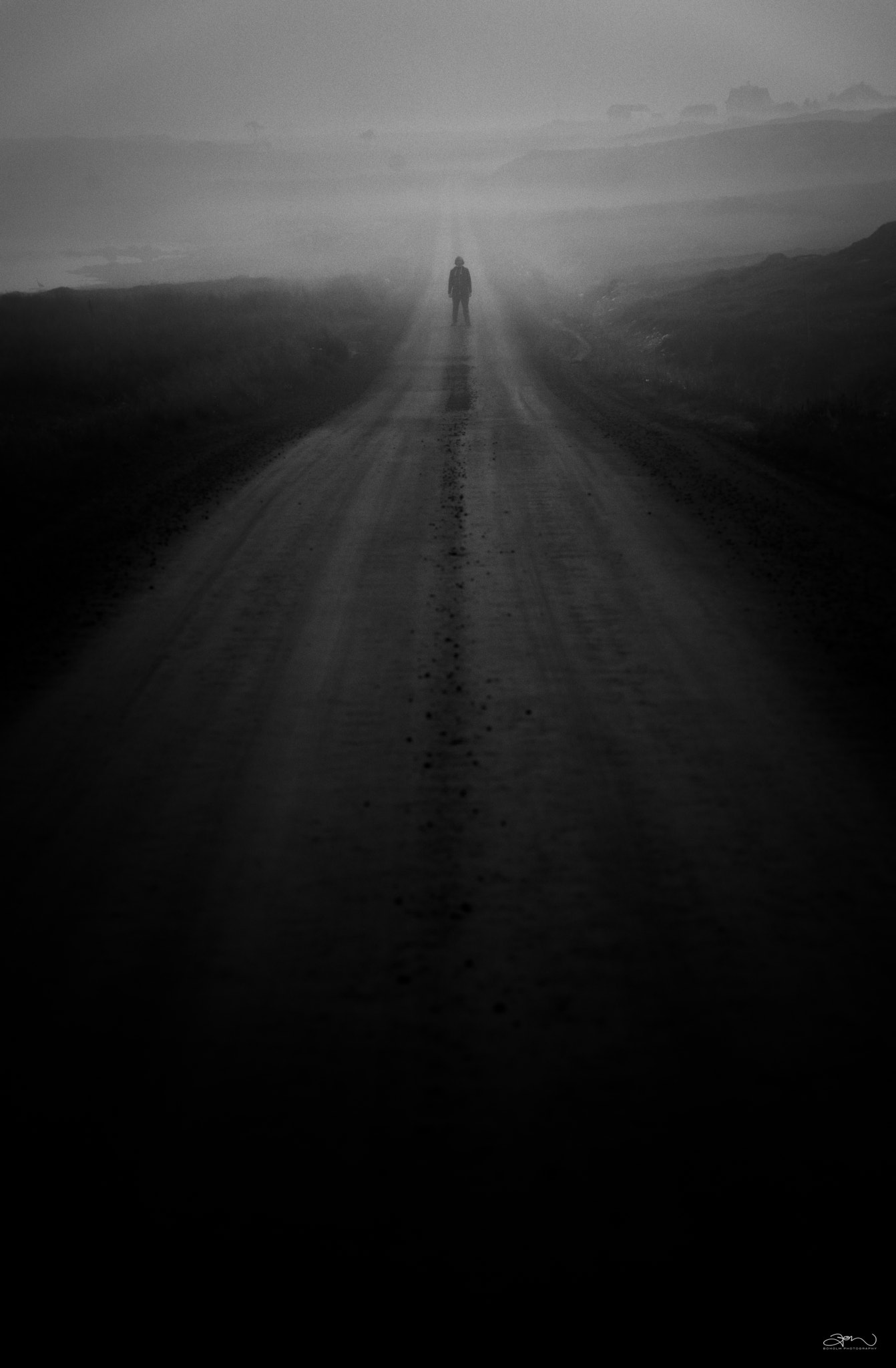 Nikon D800 + Nikon AF Nikkor 105mm F2D DC sample photo. Man in the mist photography