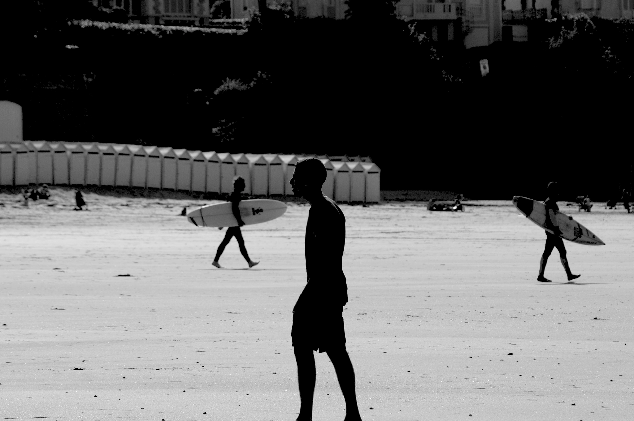 Sony SLT-A55 (SLT-A55V) sample photo. Summer stroll - surfing in saint-lunaire photography