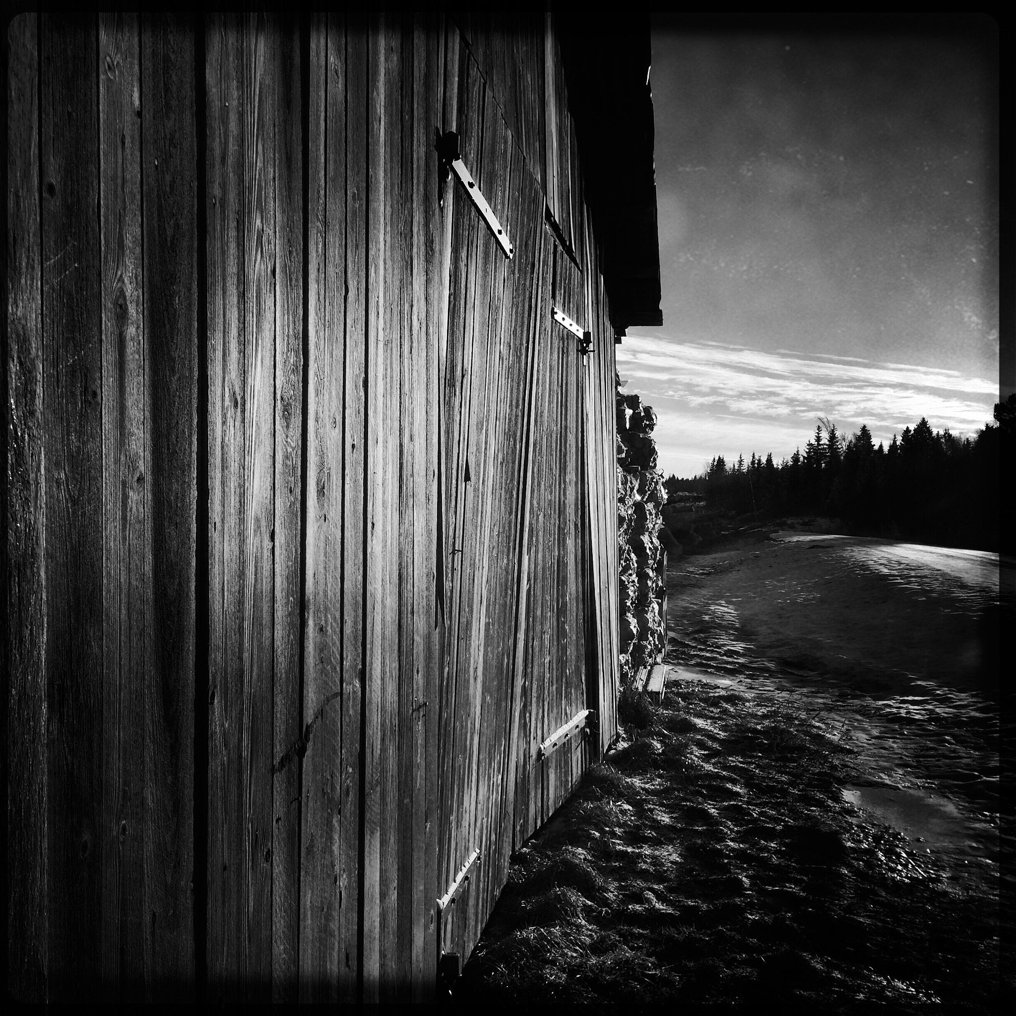 Hipstamatic 303 sample photo. On the mountain photography