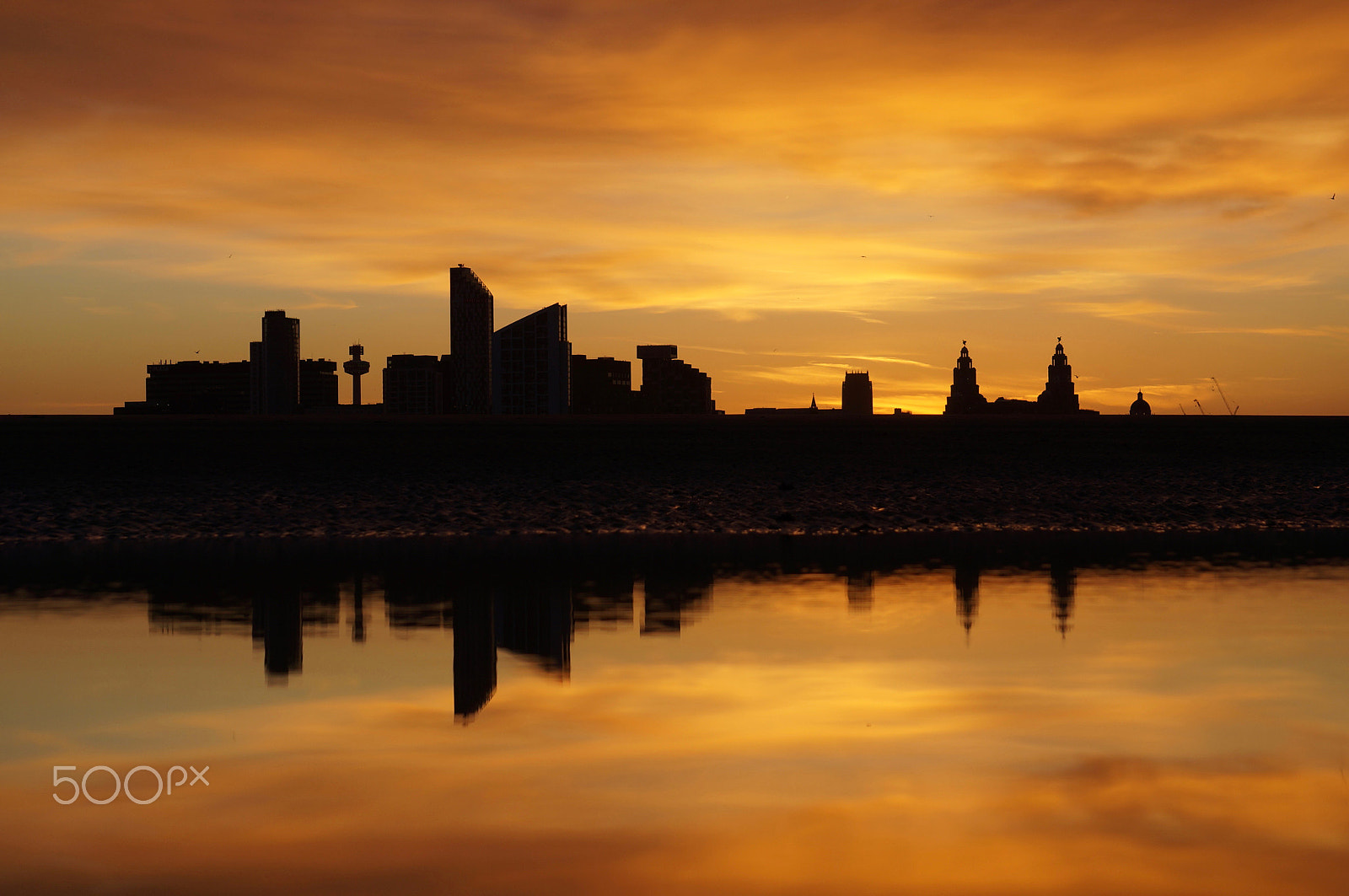 Sony Alpha NEX-5T sample photo. Liverpool sunrise photography