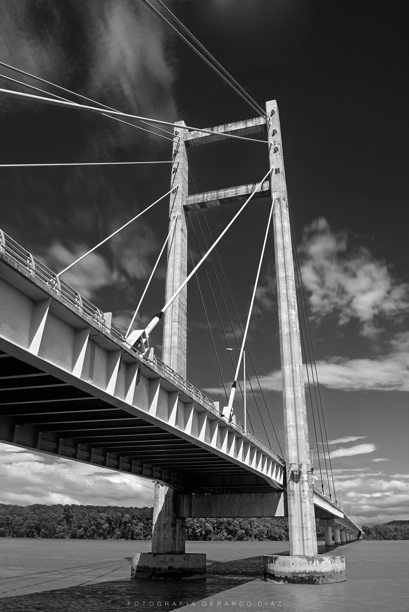 Pentax smc DA 18-55mm F3.5-5.6 AL WR sample photo. Taiwan friendship bridge photography