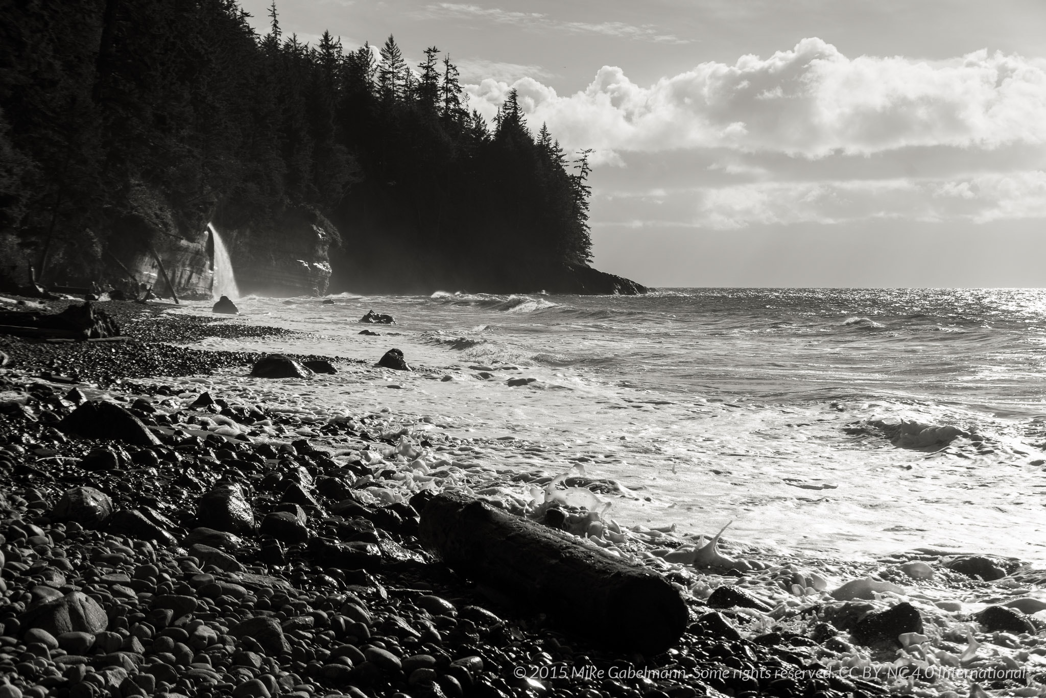 AF Zoom-Nikkor 35-135mm f/3.5-4.5 N sample photo. Mystic beach photography