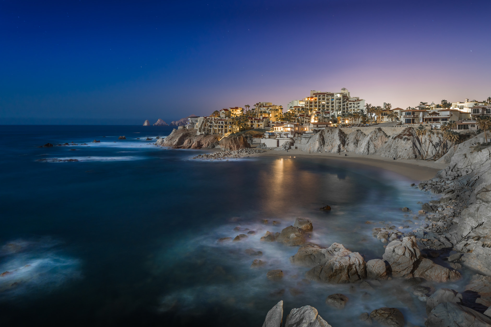 Sony a7R + Canon TS-E 24.0mm f/3.5 L II sample photo. Full moon in cabo. photography