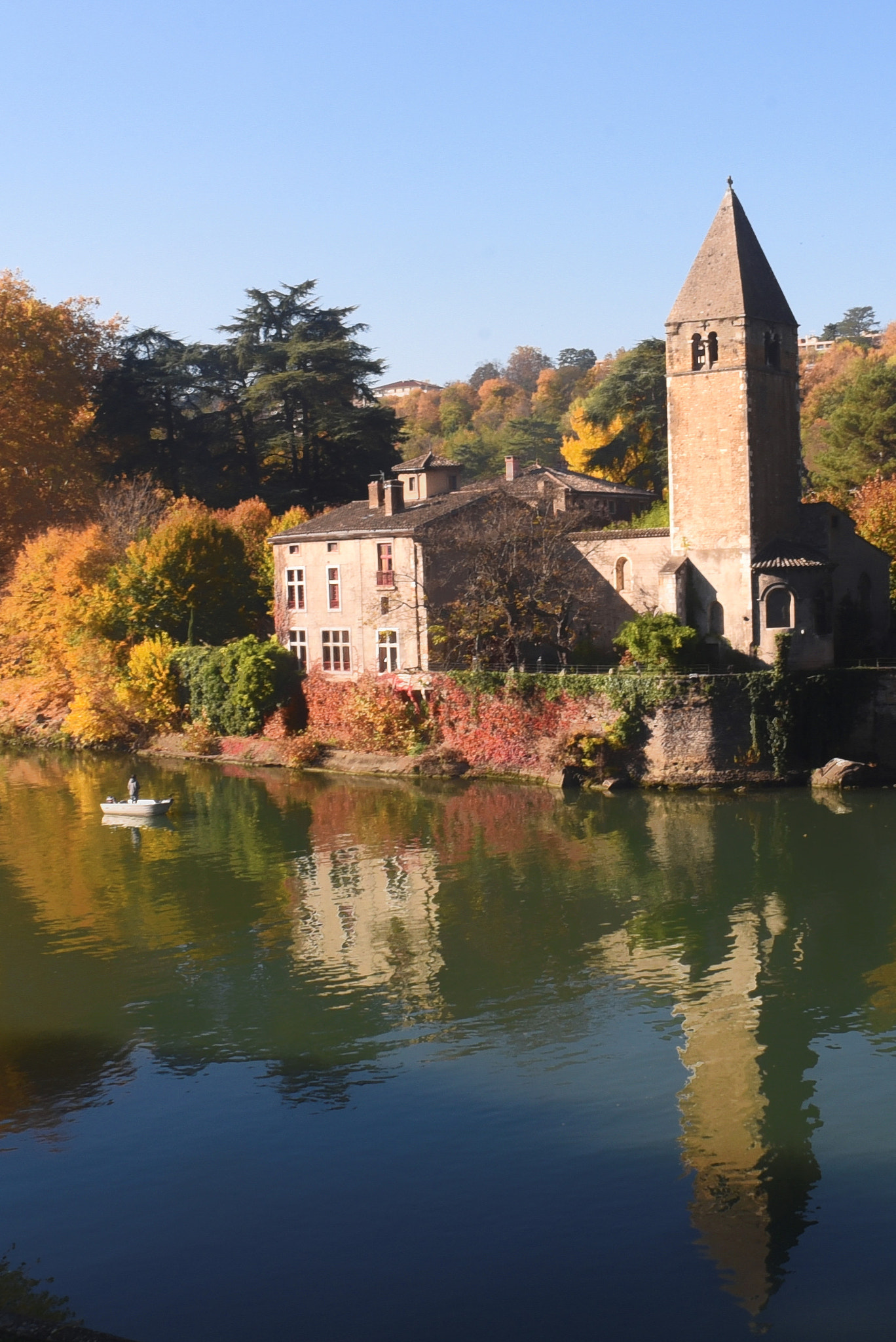 Nikon D750 + AF Nikkor 20mm f/2.8 sample photo. Couleurs d'automne, l'île barbe photography