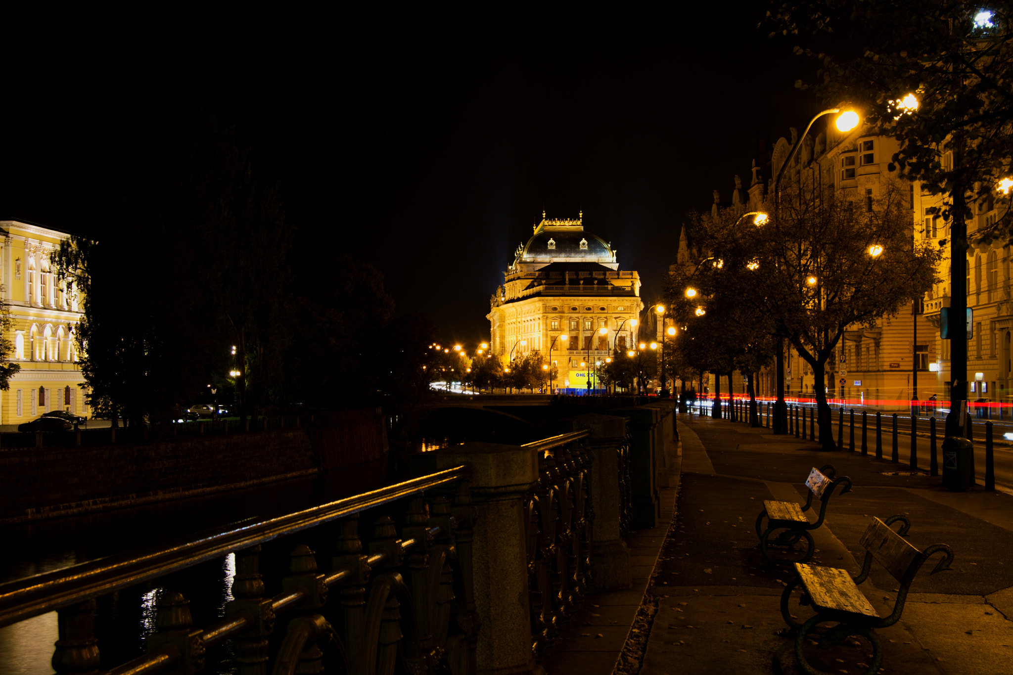 18.00 - 55.00 mm f/3.5 - 5.6 sample photo. National theatre of prague photography