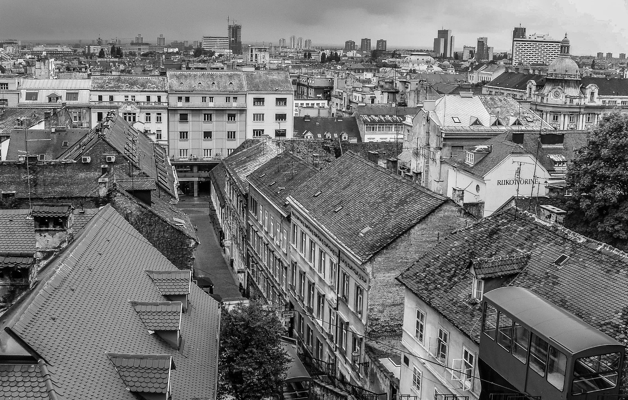 Olympus X-3,C-60Z sample photo. Zagreb photography