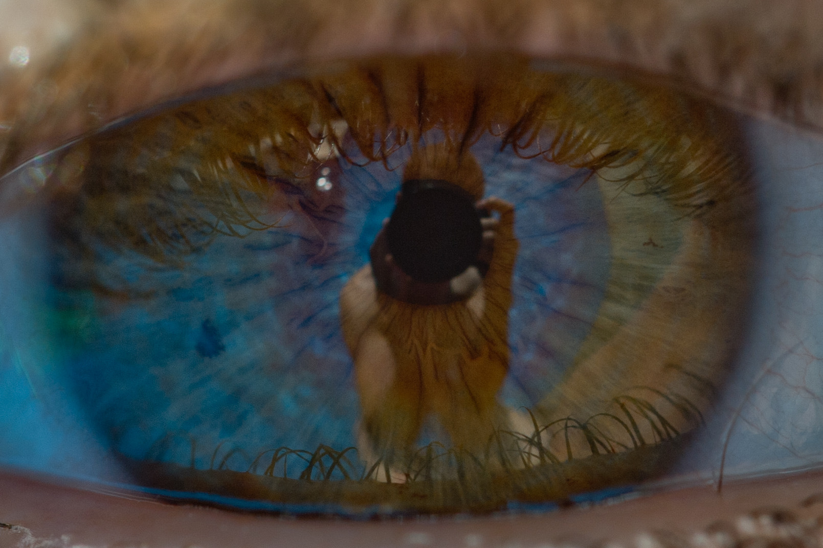 Sigma 150mm F2.8 EX DG OS Macro HSM sample photo. Seeing through her eye photography