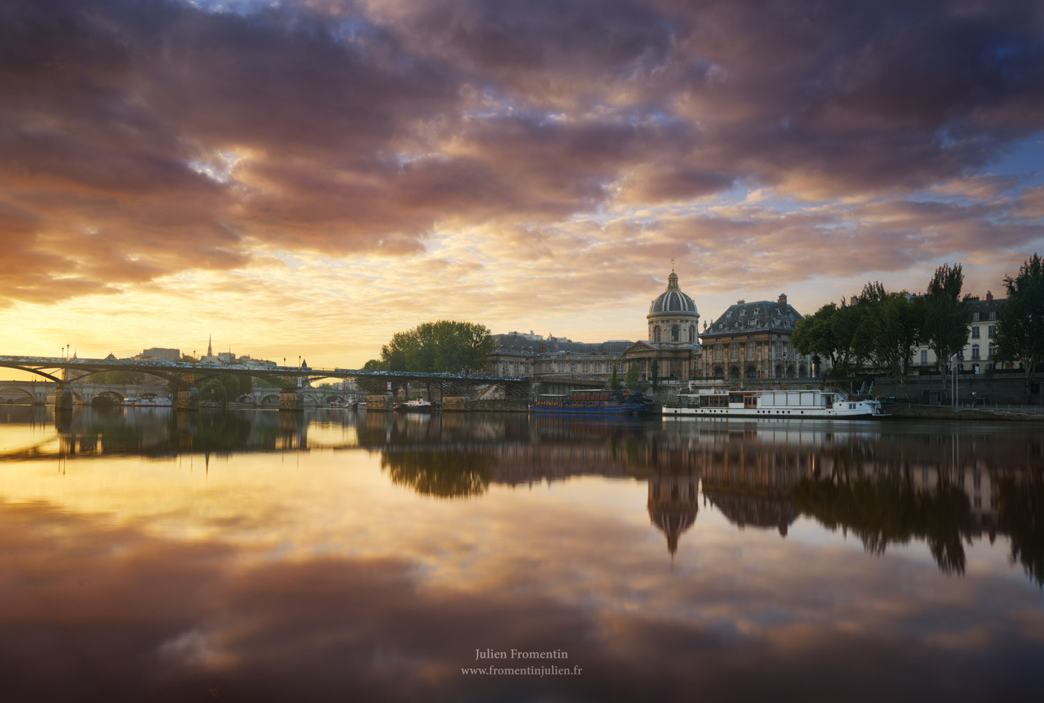 24-70mm F2.8 G SSM II sample photo. Institut de france & pont des arts, paris photography