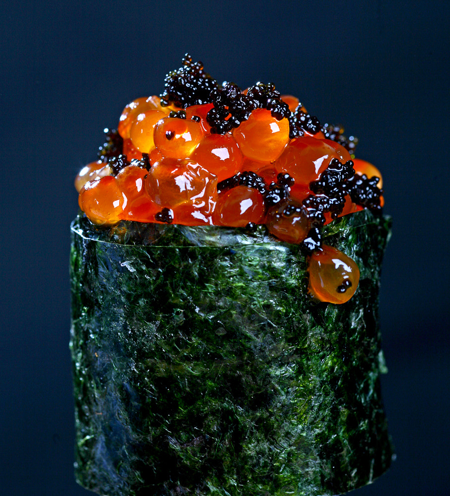 Canon EOS 5D + Canon EF 100mm F2.8 Macro USM sample photo. Nori com ovas de peixe e caviar photography